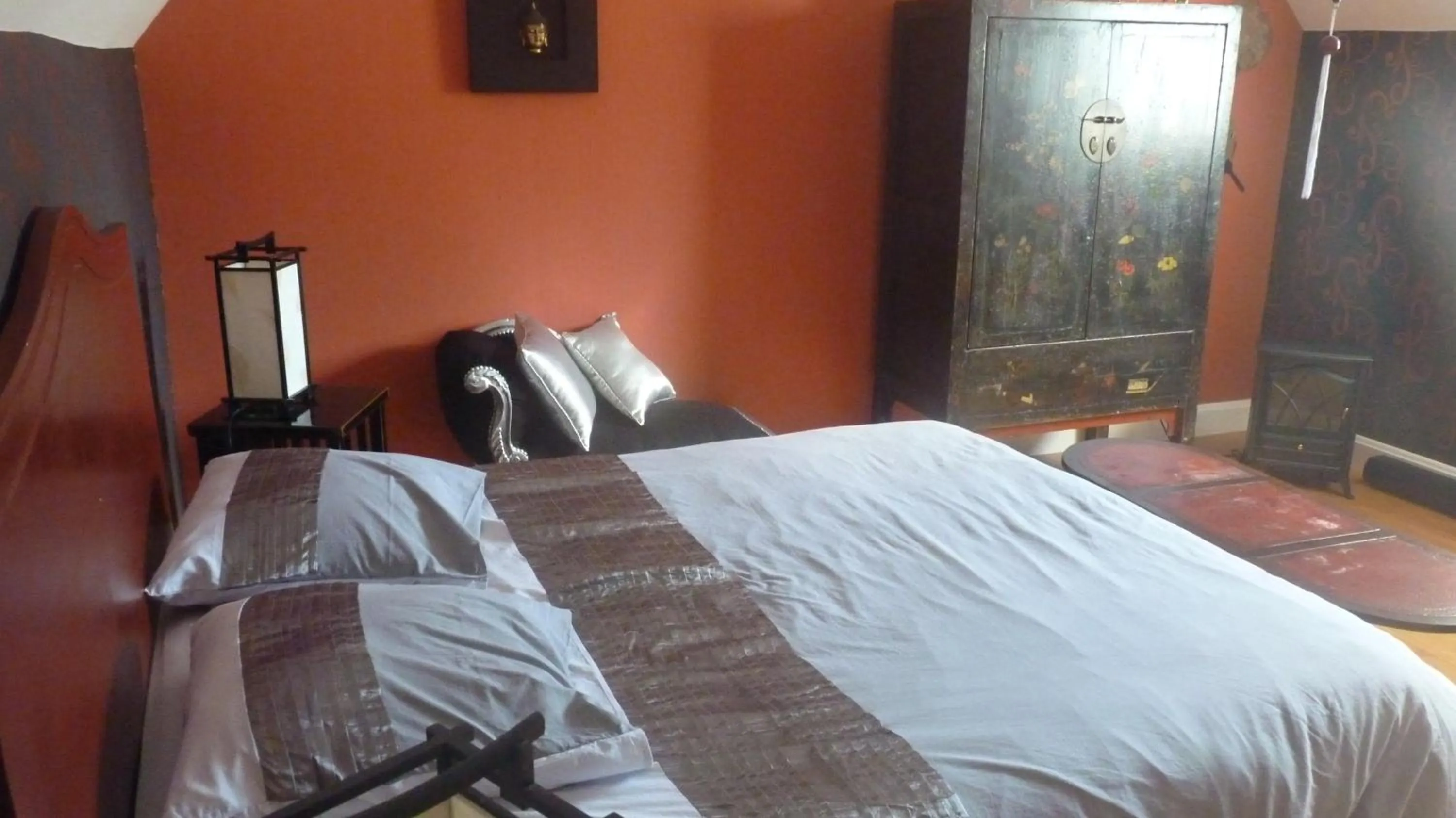 Bedroom, Bed in La maison des musiciens