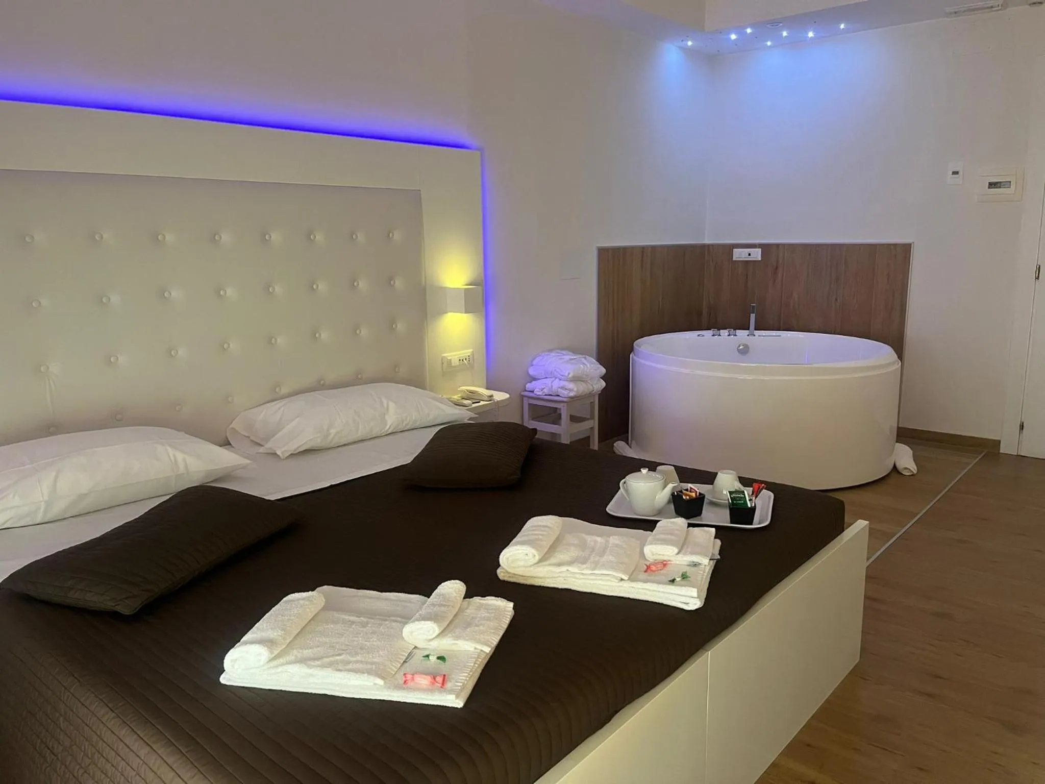 Hot Tub in Boutique Hotel e Spa Città Bianca