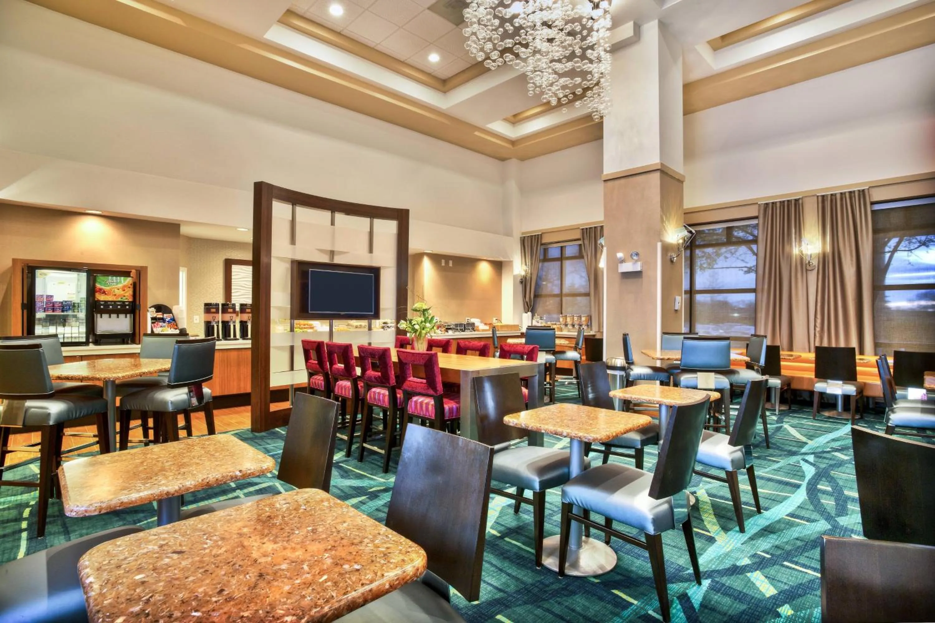 Breakfast in SpringHill Suites by Marriott Chicago Southwest at Burr Ridge Hinsdale