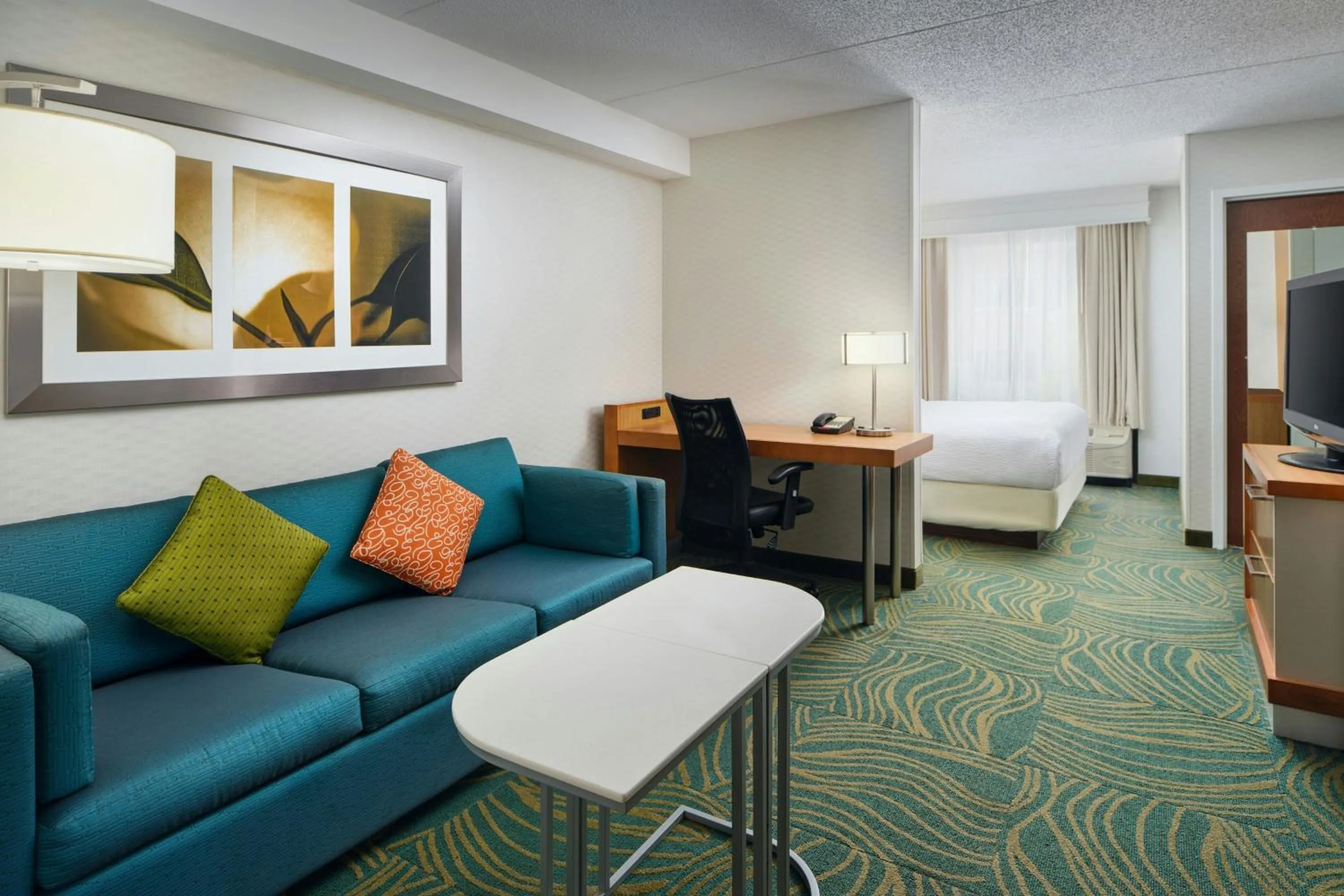 Photo of the whole room, Bed in SpringHill Suites by Marriott Chicago Southwest at Burr Ridge Hinsdale