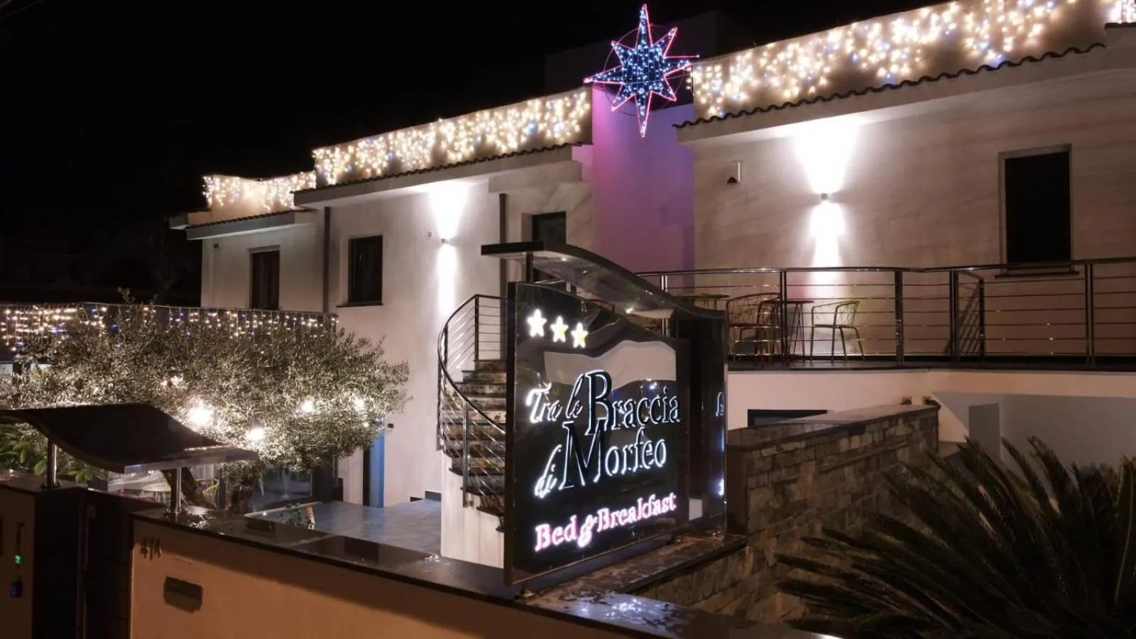 Property building in Tra Le Braccia di Morfeo