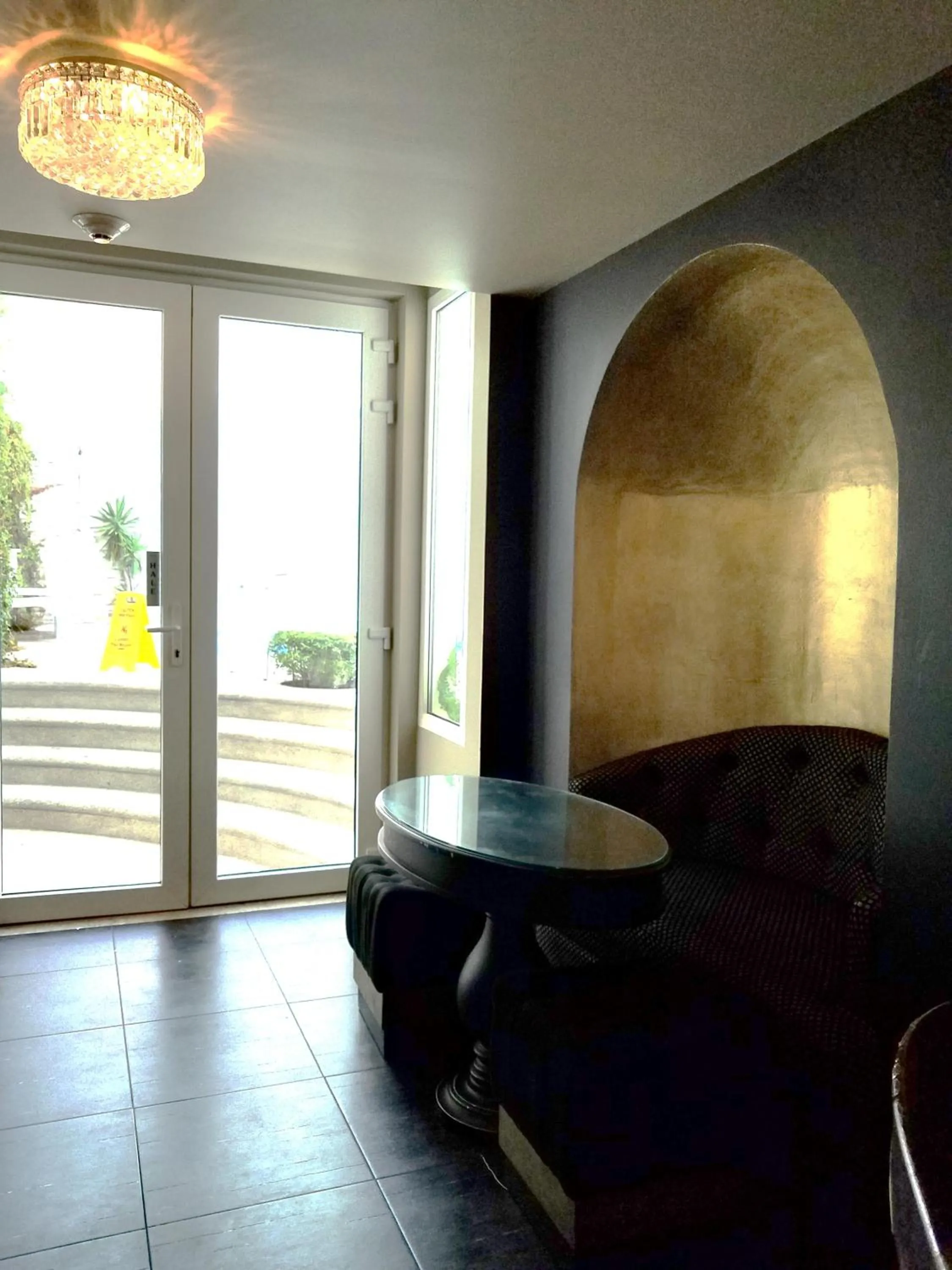 Lounge or bar in Isabella Boutique Hotel