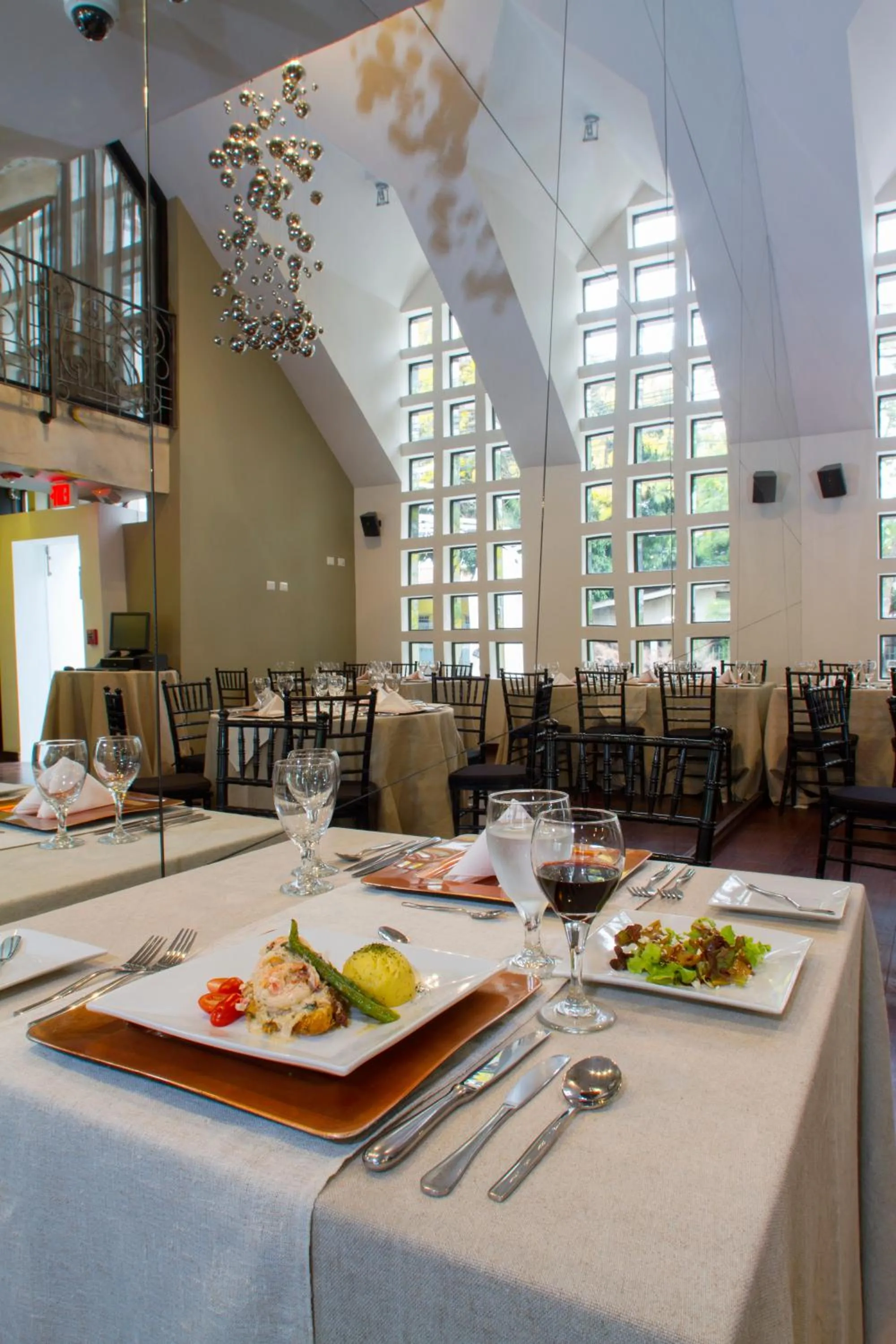 Restaurant/places to eat in Isabella Boutique Hotel