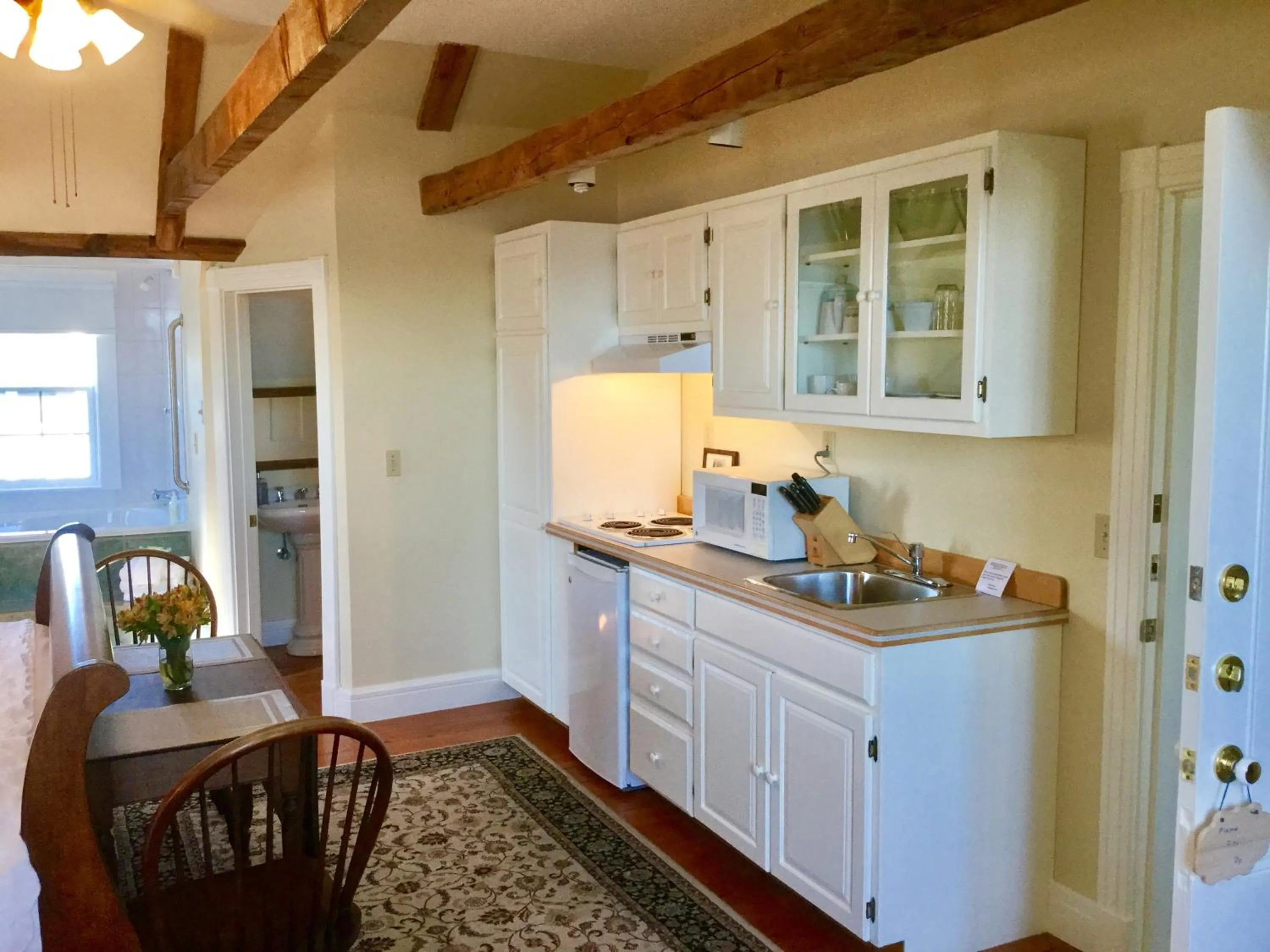 Kitchen or kitchenette in Treadwell Inn