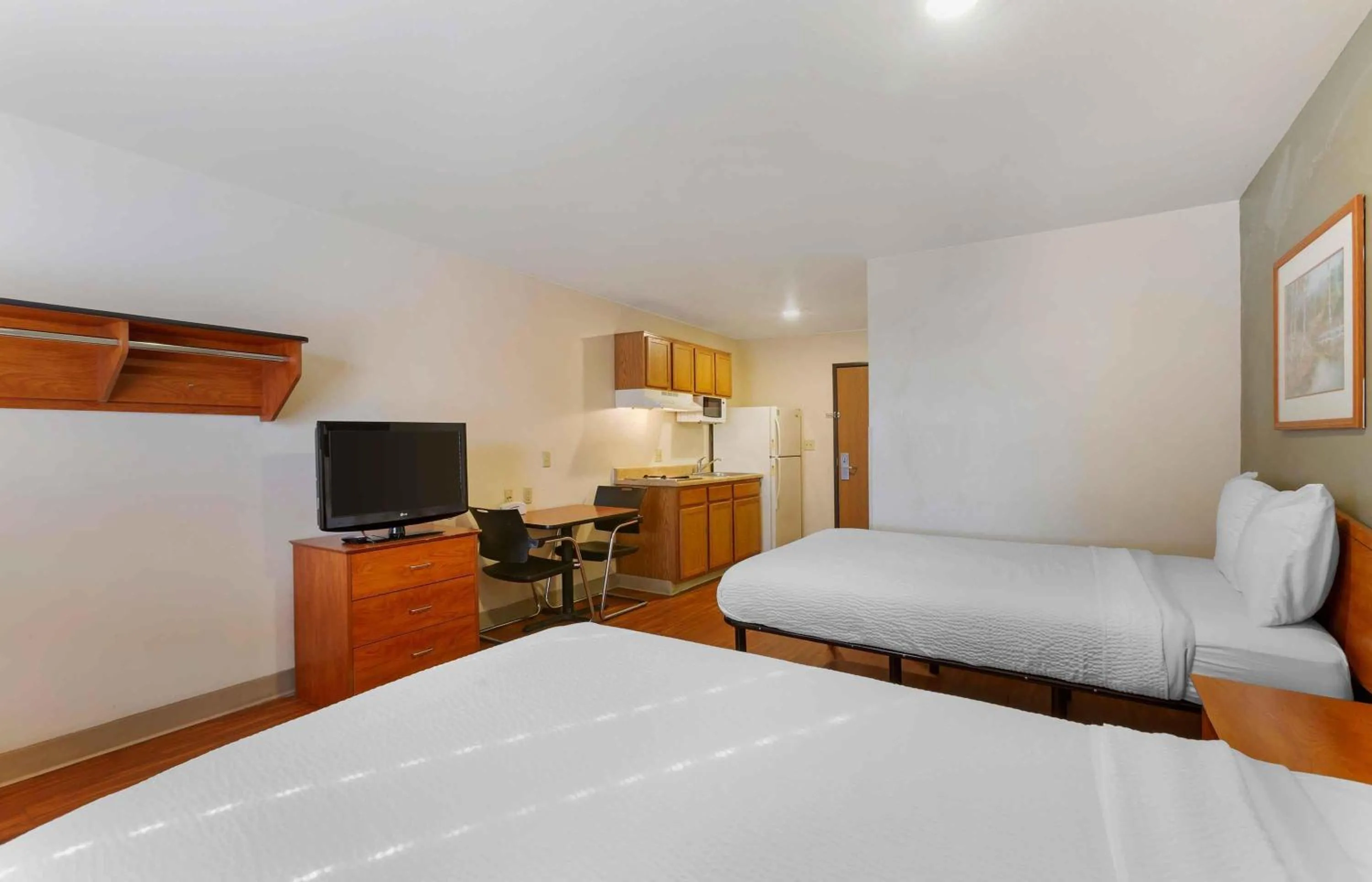 Bedroom, Bed in Extended Stay America Select Suites - Phoenix - West