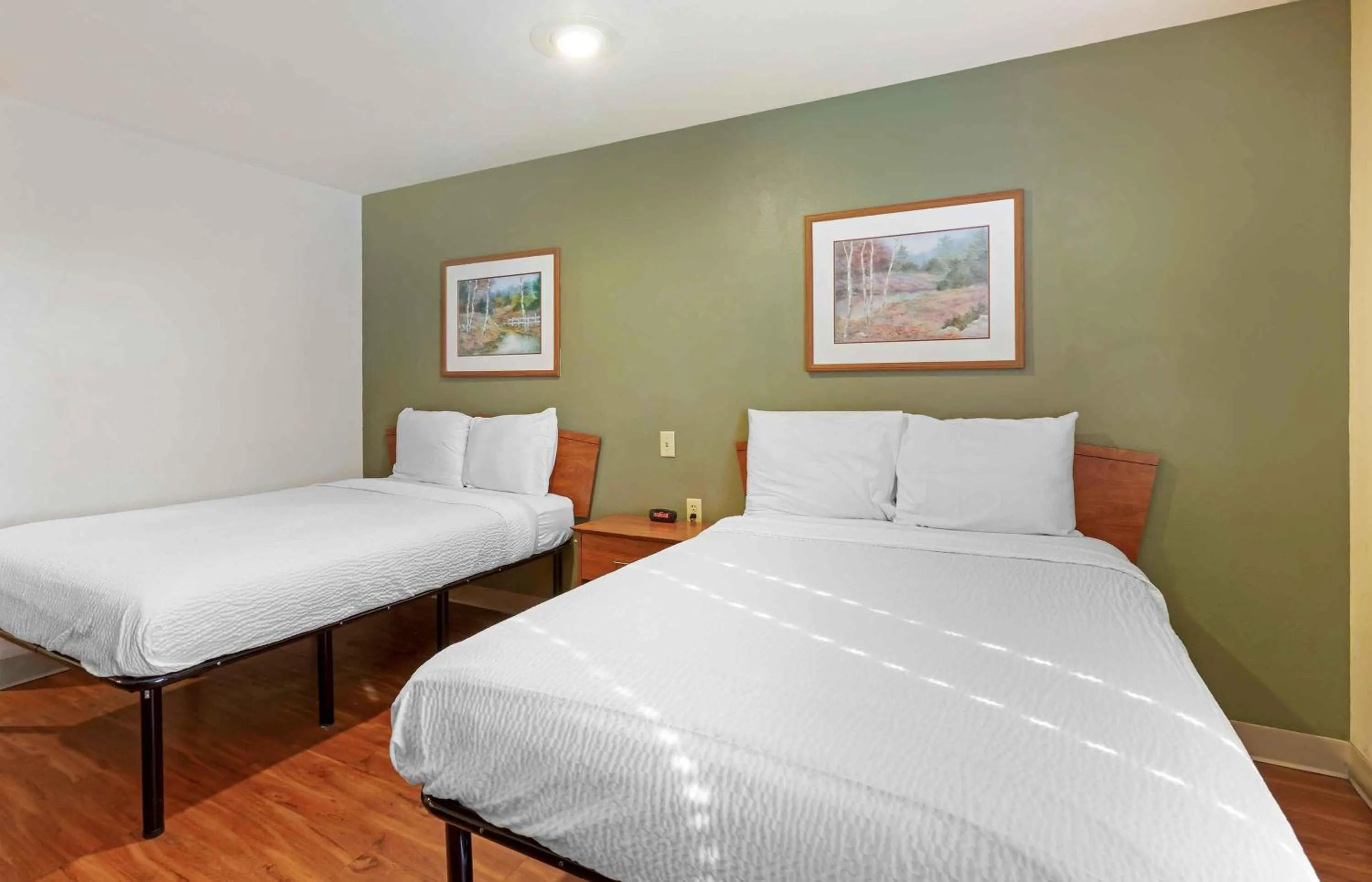 Bedroom, Bed in Extended Stay America Select Suites - Phoenix - West