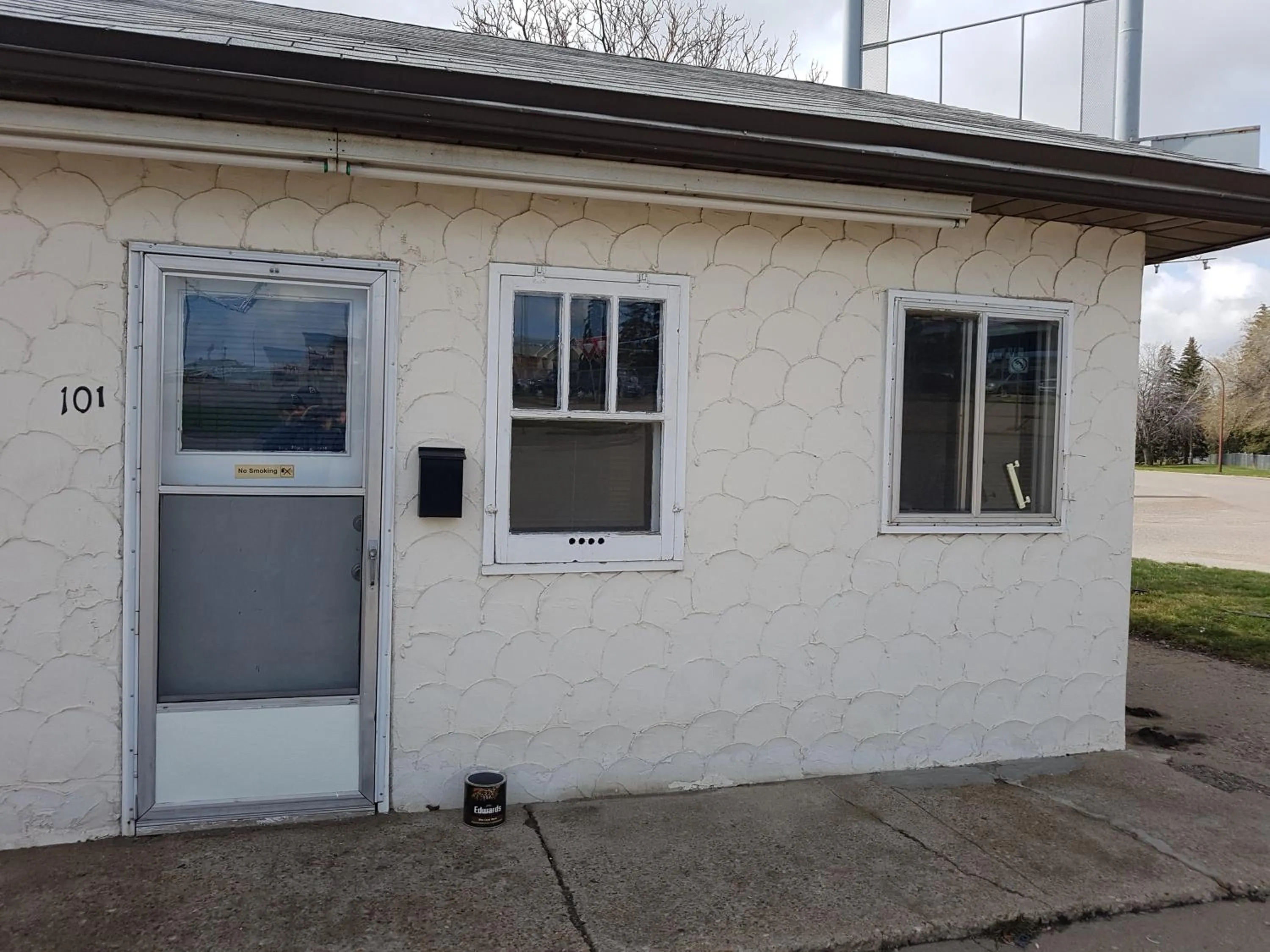 Photo of the whole room in Hat Motel