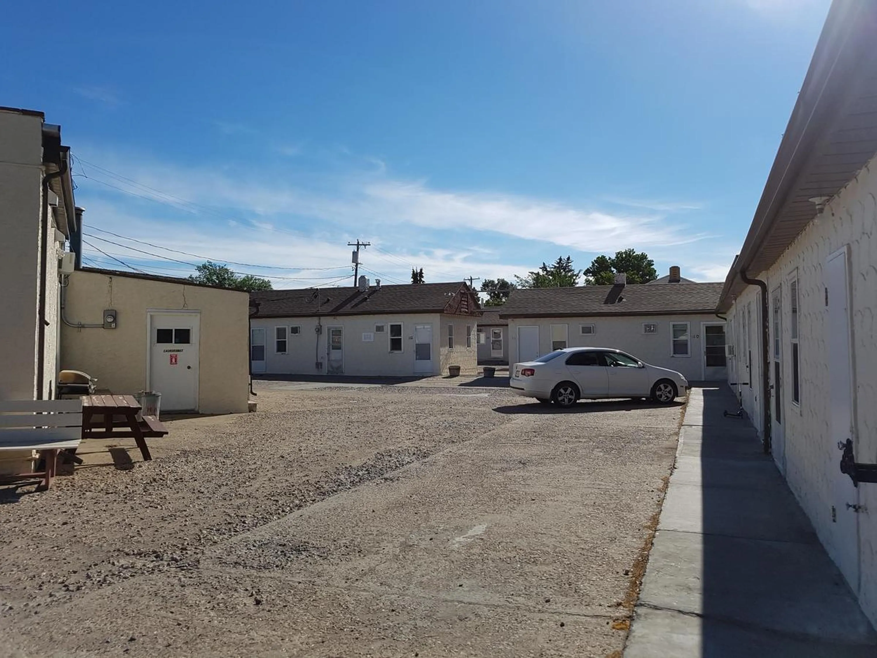 Property building in Hat Motel