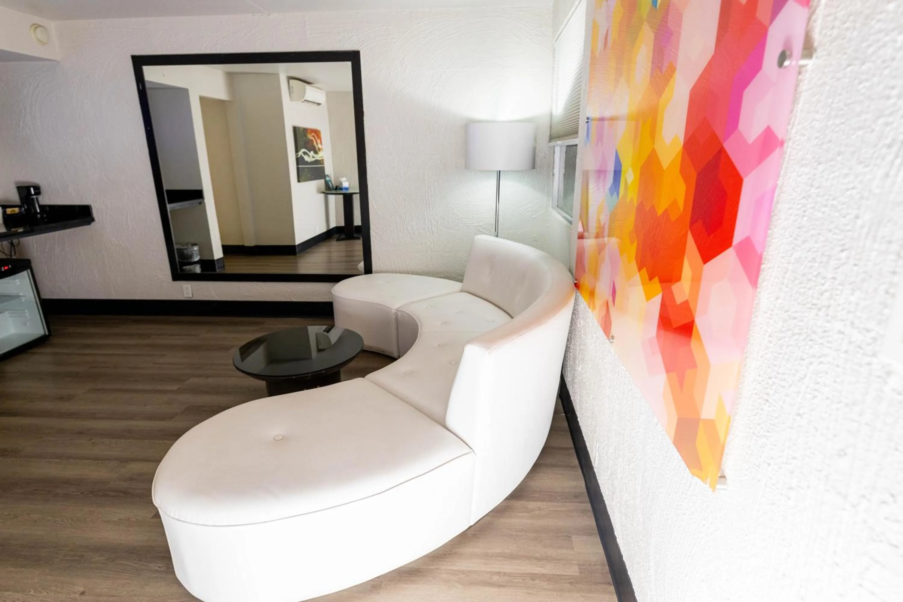 Living room in The Clarendon Hotel & Spa, BW Signature Collection