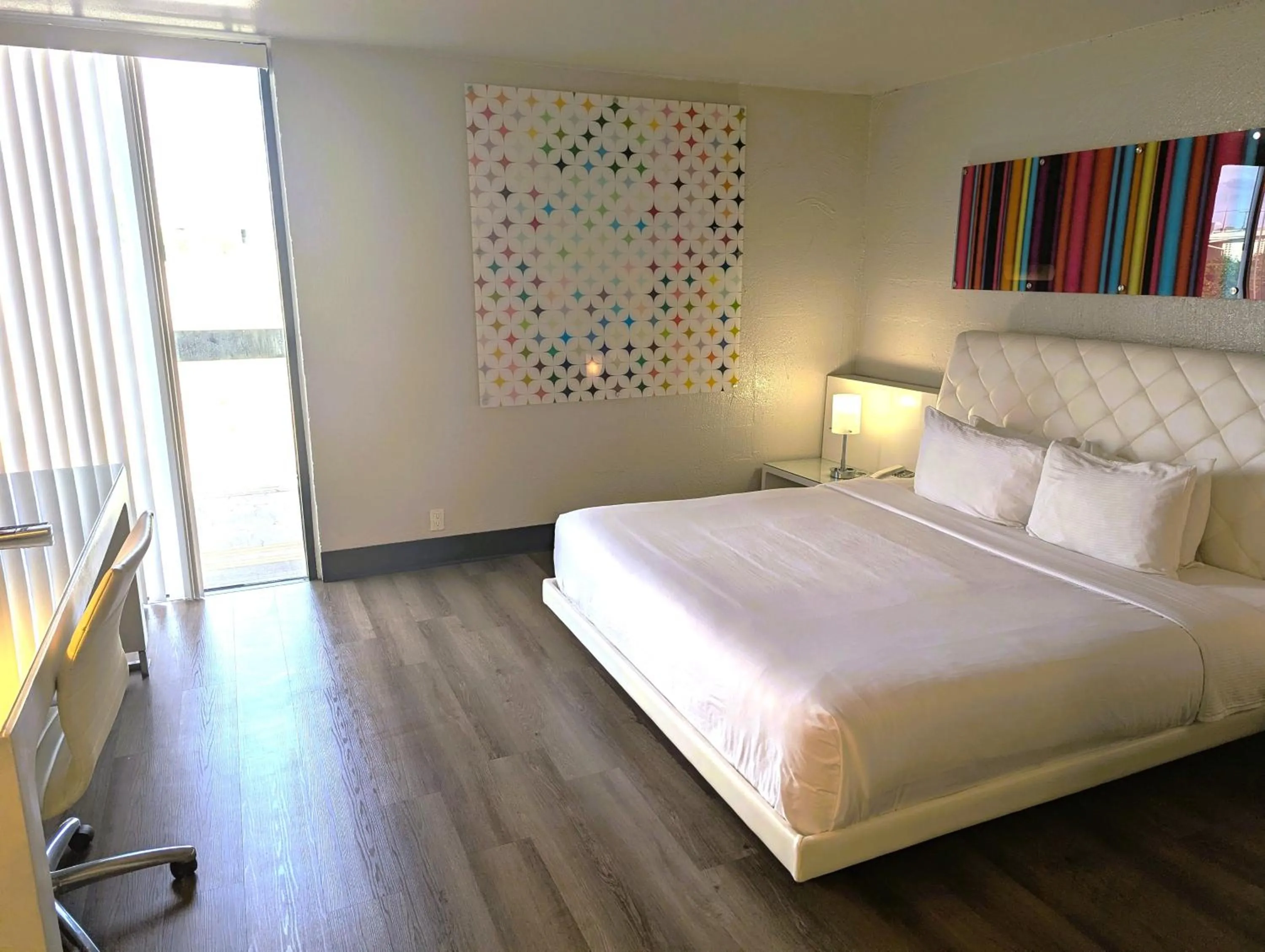 Bedroom, Bed in The Clarendon Hotel & Spa, BW Signature Collection