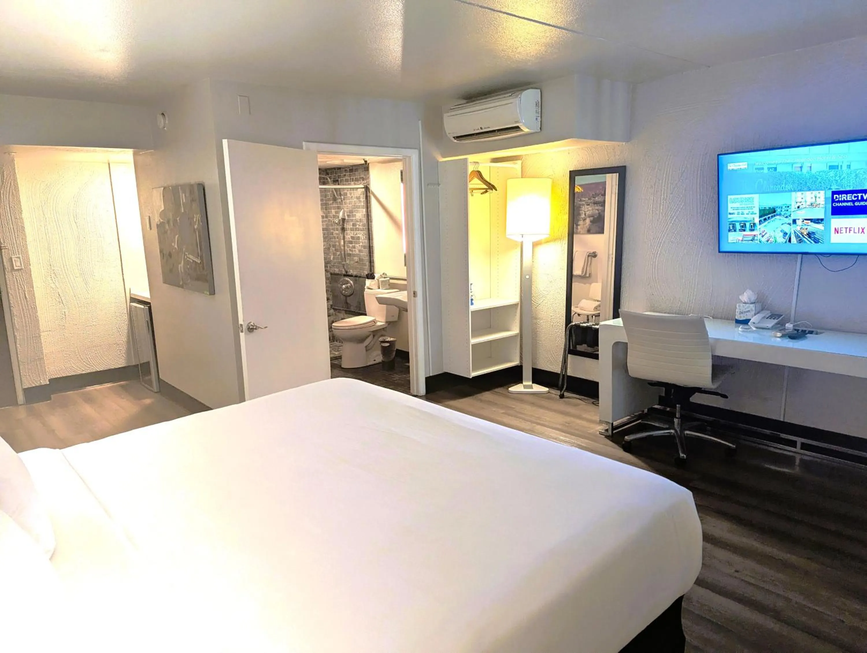 Bedroom, Bed in The Clarendon Hotel & Spa, BW Signature Collection