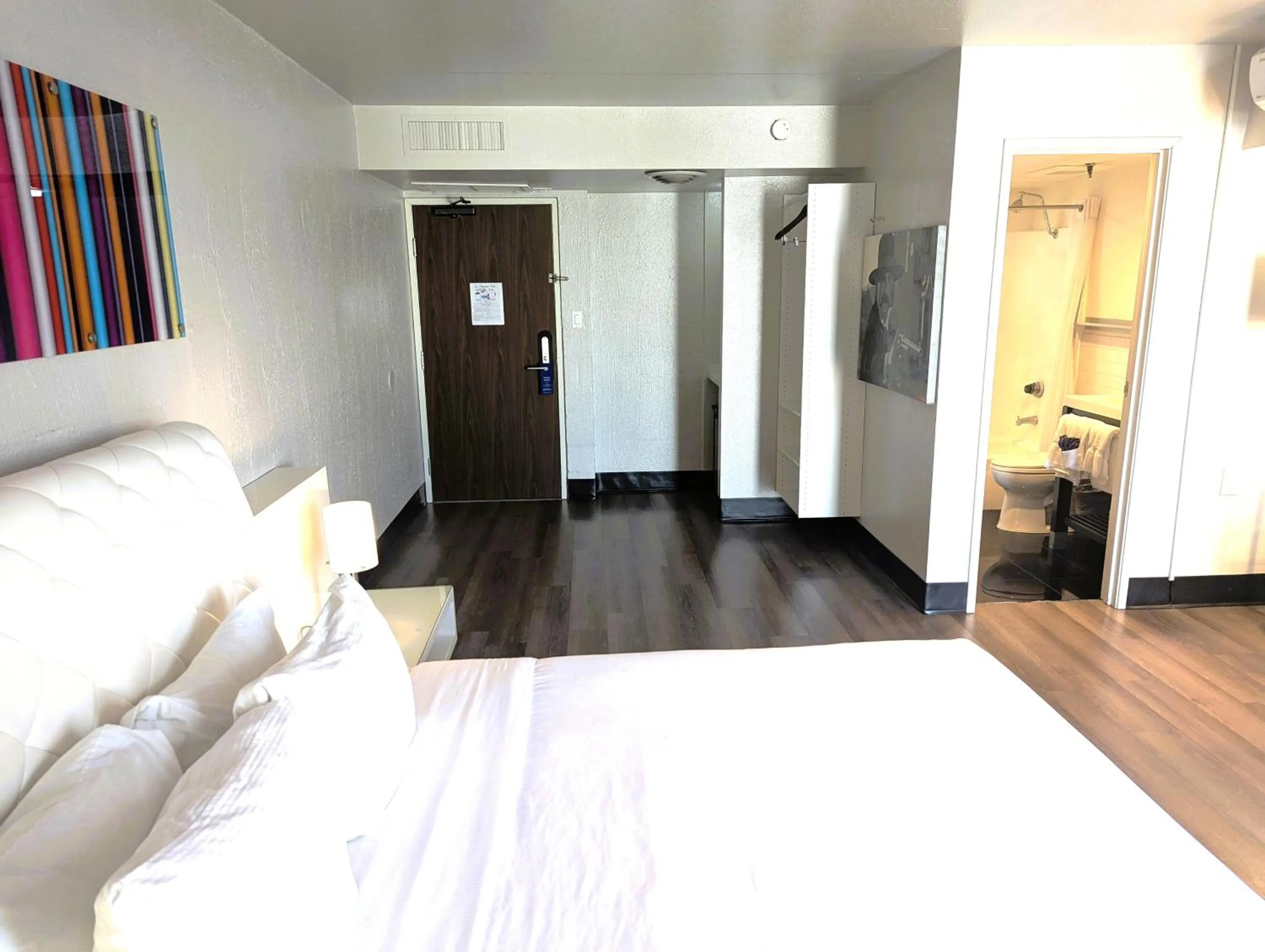 Bedroom, Bed in The Clarendon Hotel & Spa, BW Signature Collection