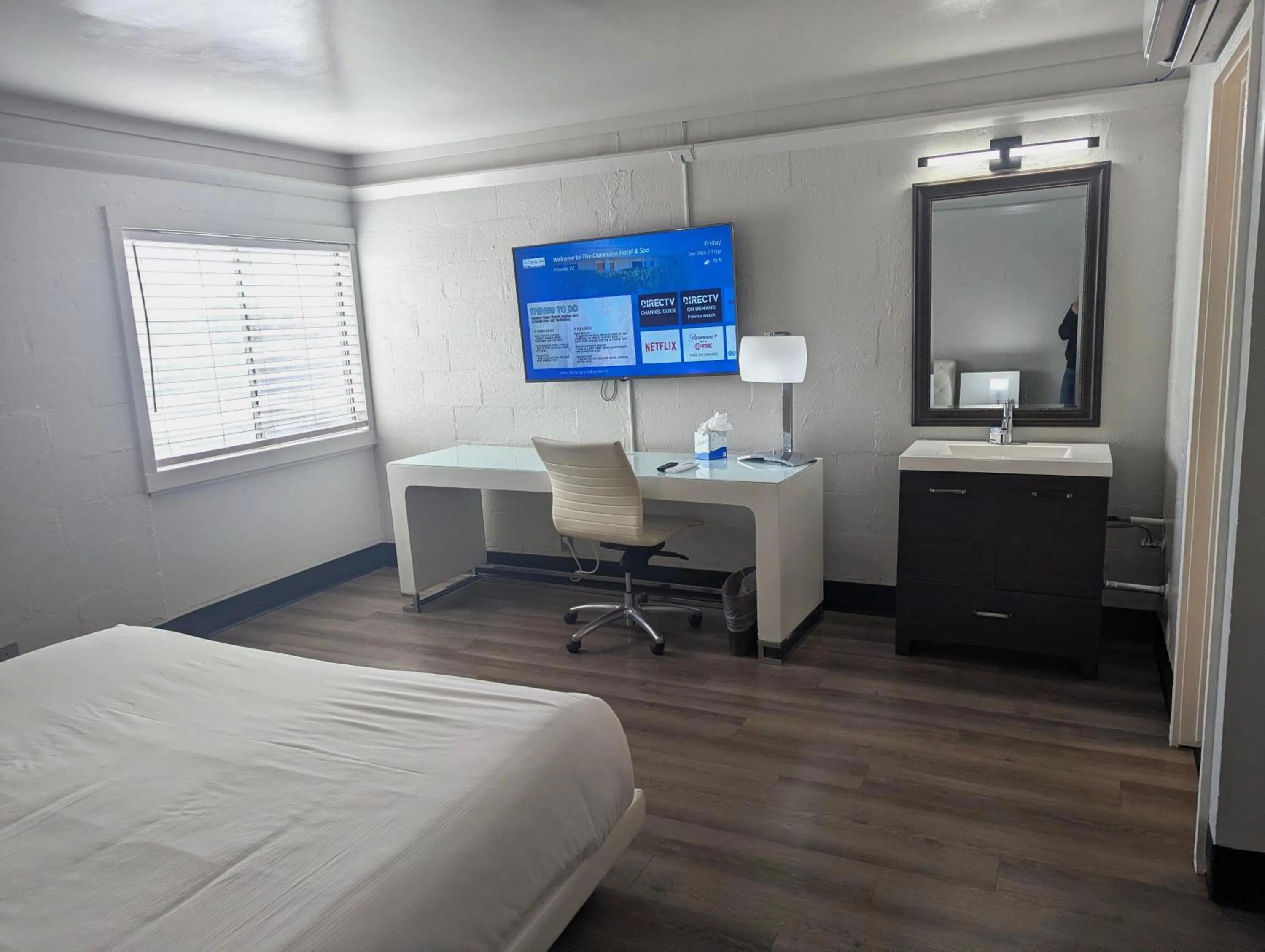 Bedroom, Bed in The Clarendon Hotel & Spa, BW Signature Collection