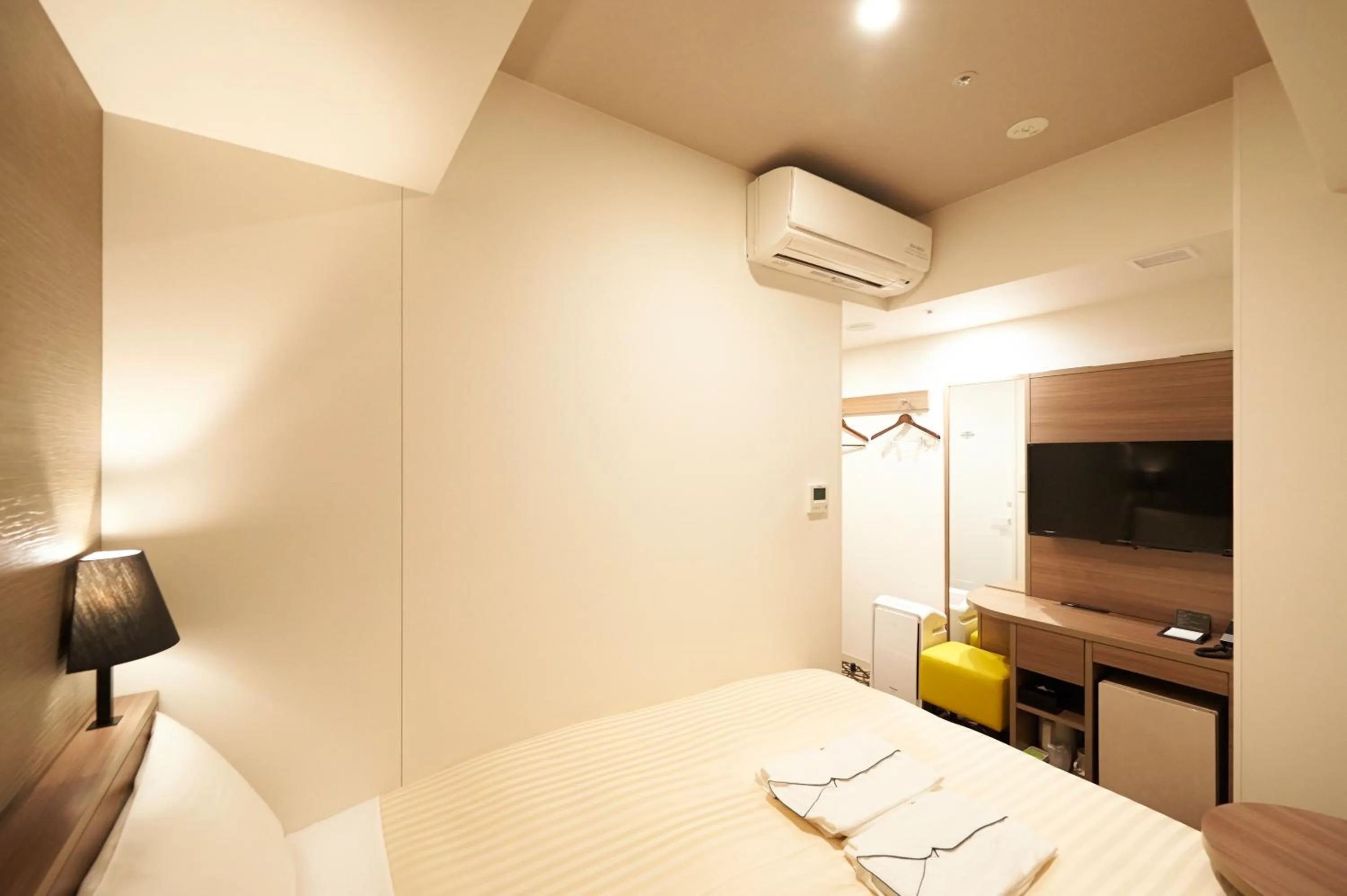 Photo of the whole room, Bed in Sotetsu Fresa Inn Ginza-Nanachome