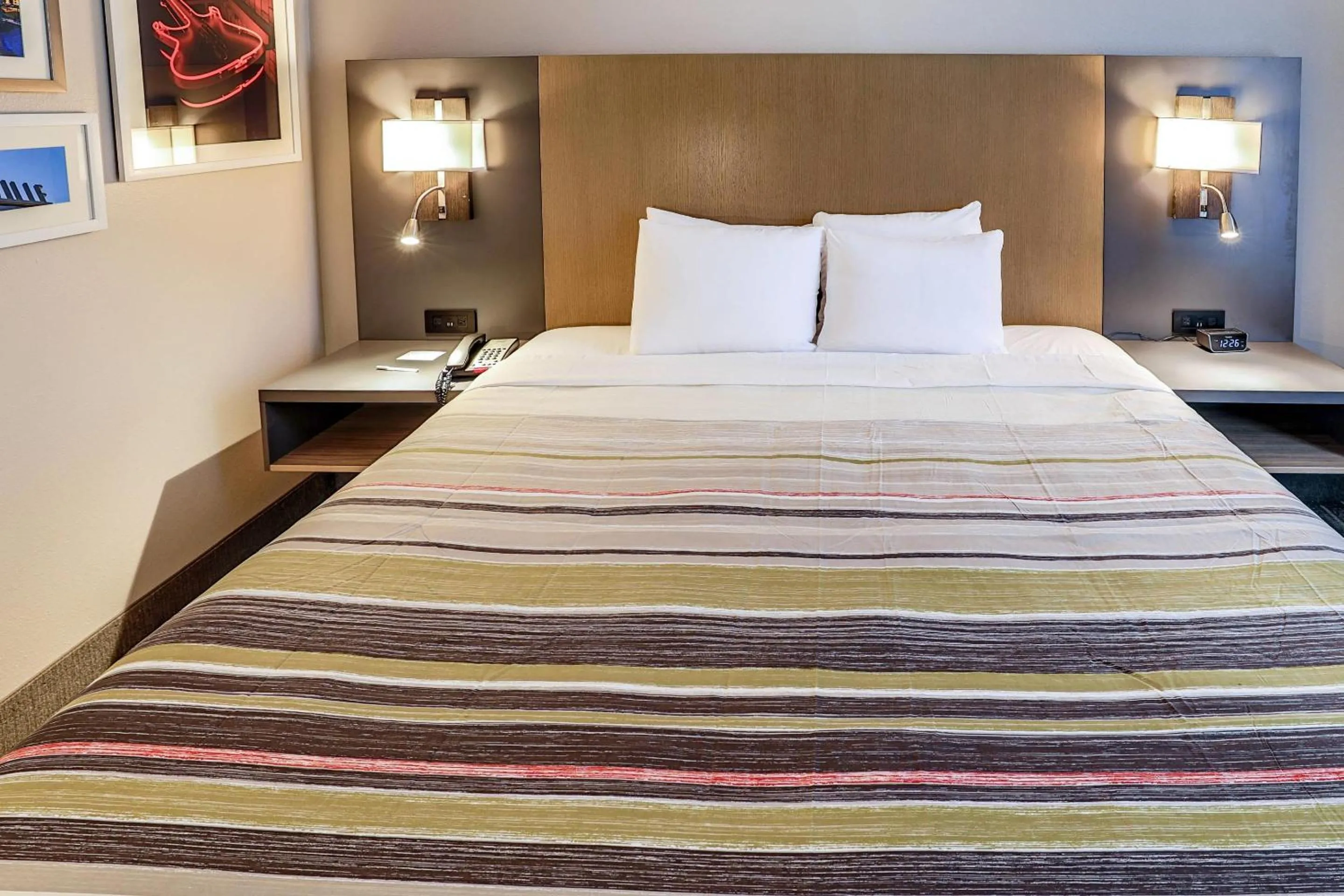 Bedroom, Bed in Country Inn & Suites by Radisson Nashville Airport TN