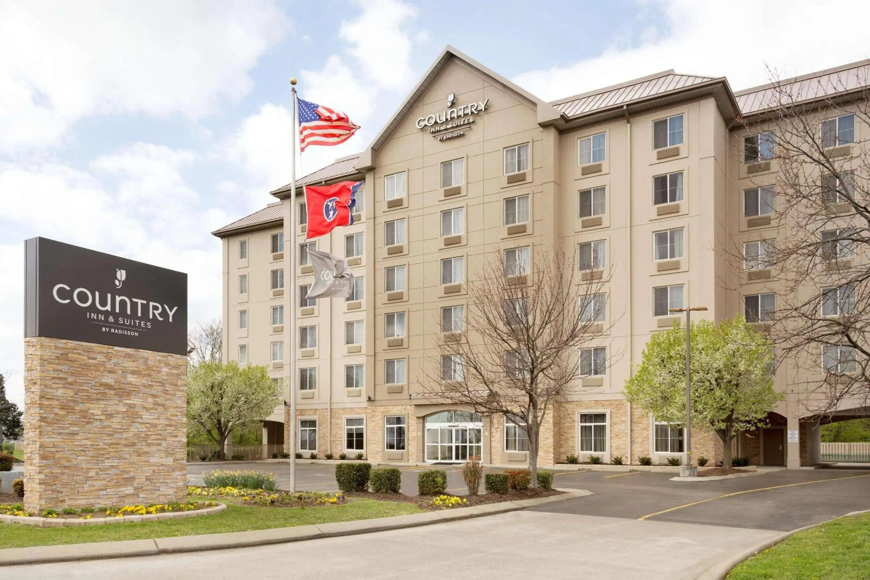 Property building in Country Inn & Suites by Radisson Nashville Airport TN