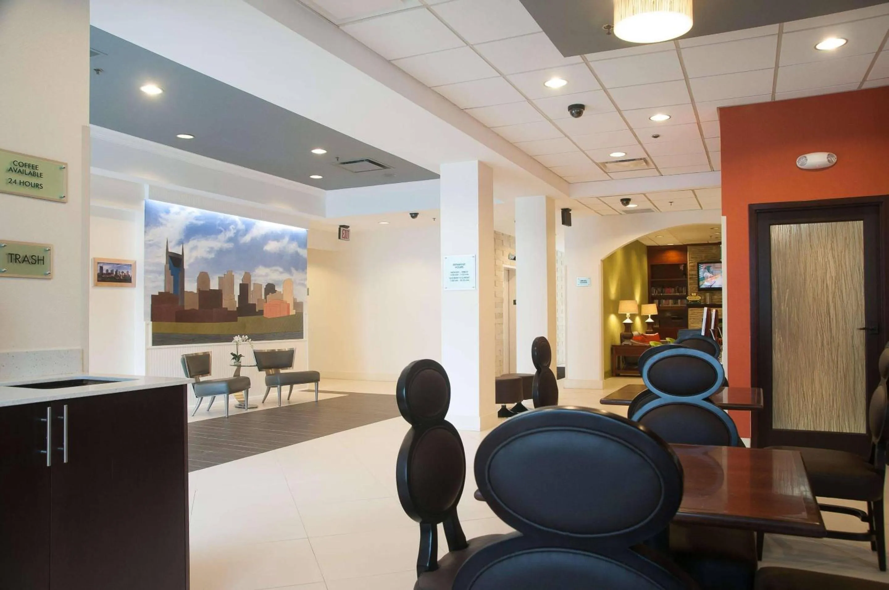 Lobby or reception in Country Inn & Suites by Radisson Nashville Airport TN