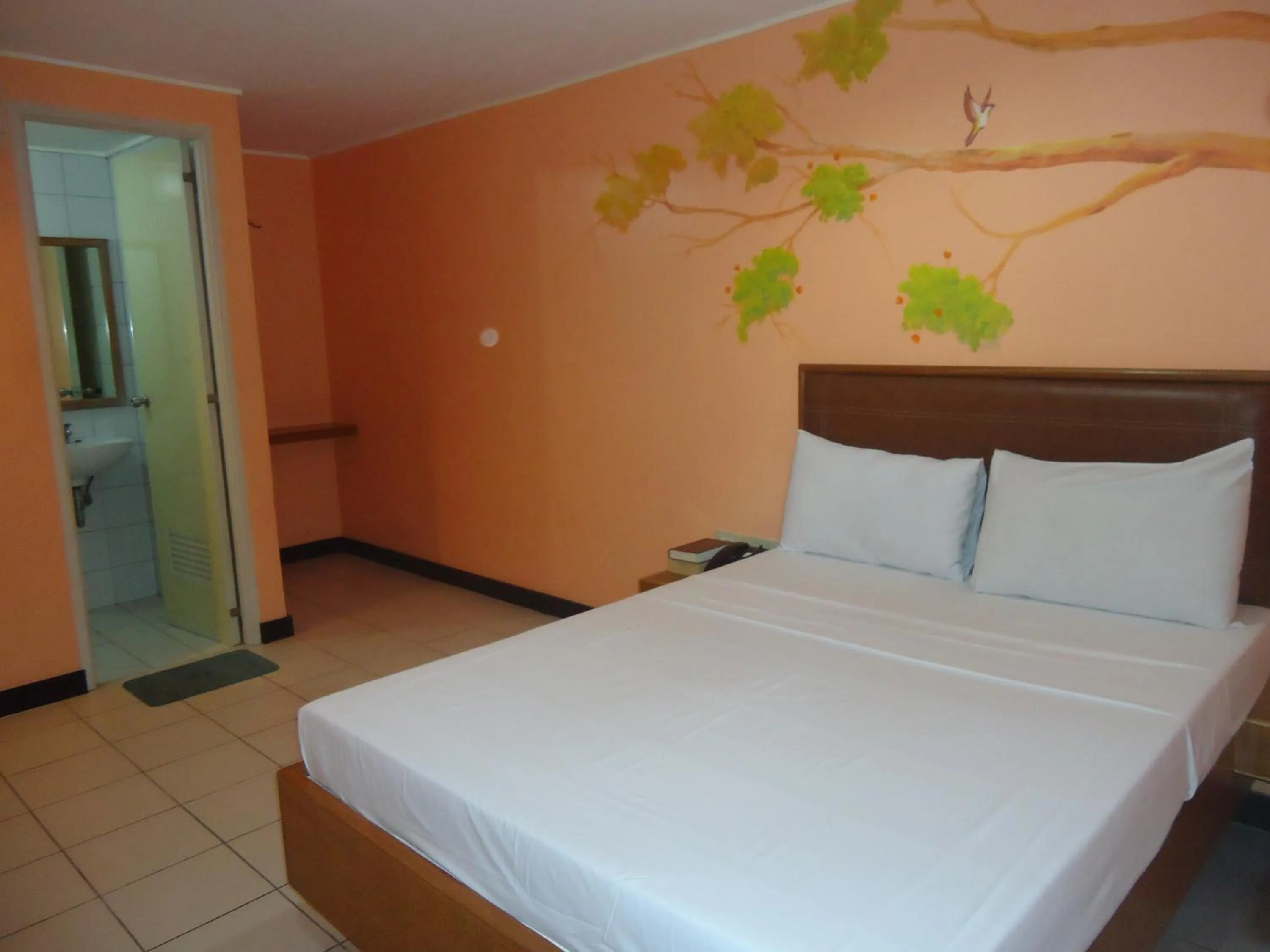 Photo of the whole room, Bed in Park Bed and Breakfast Hotel Pasay