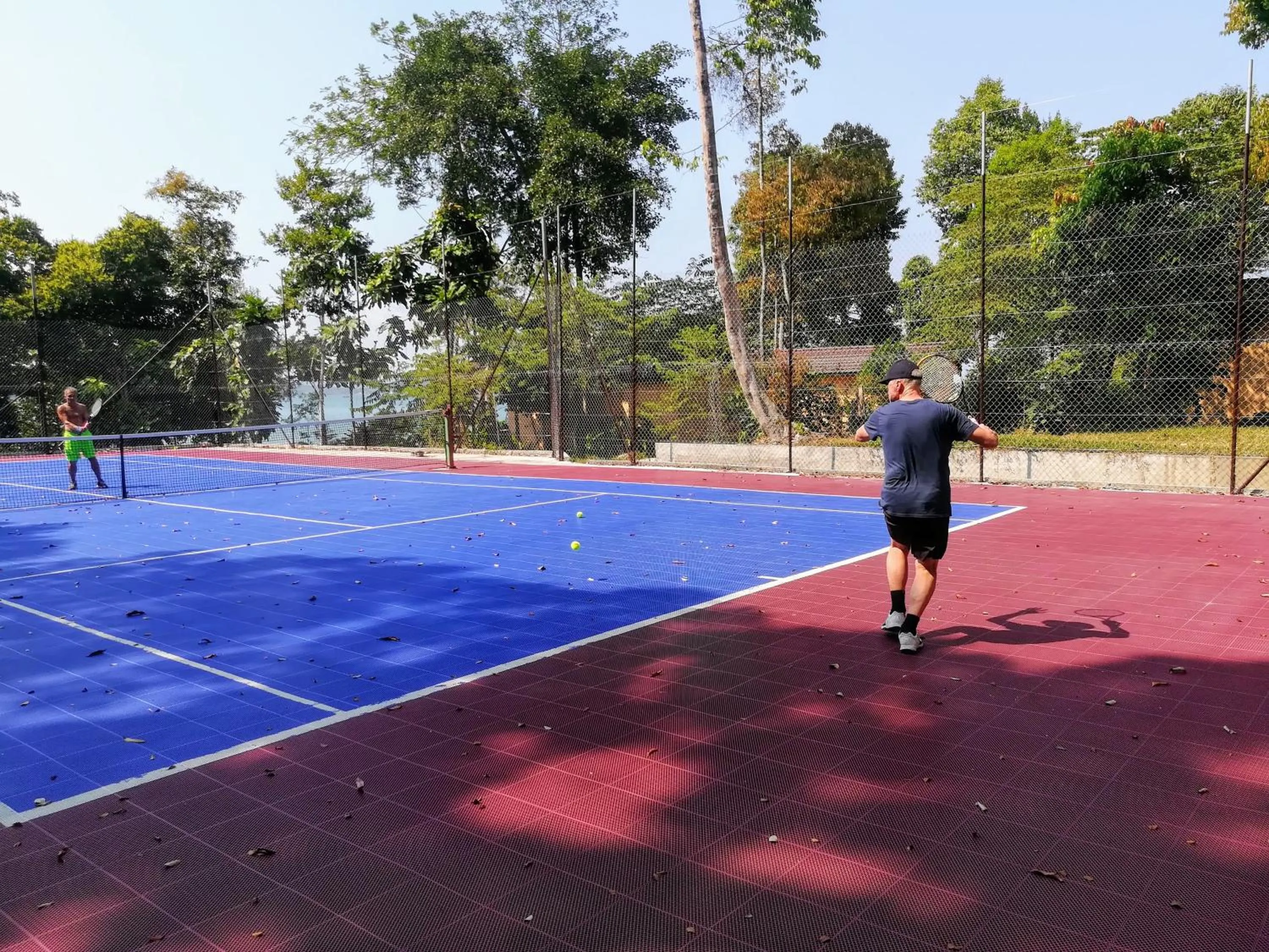 People in Samloem Laguna Resort