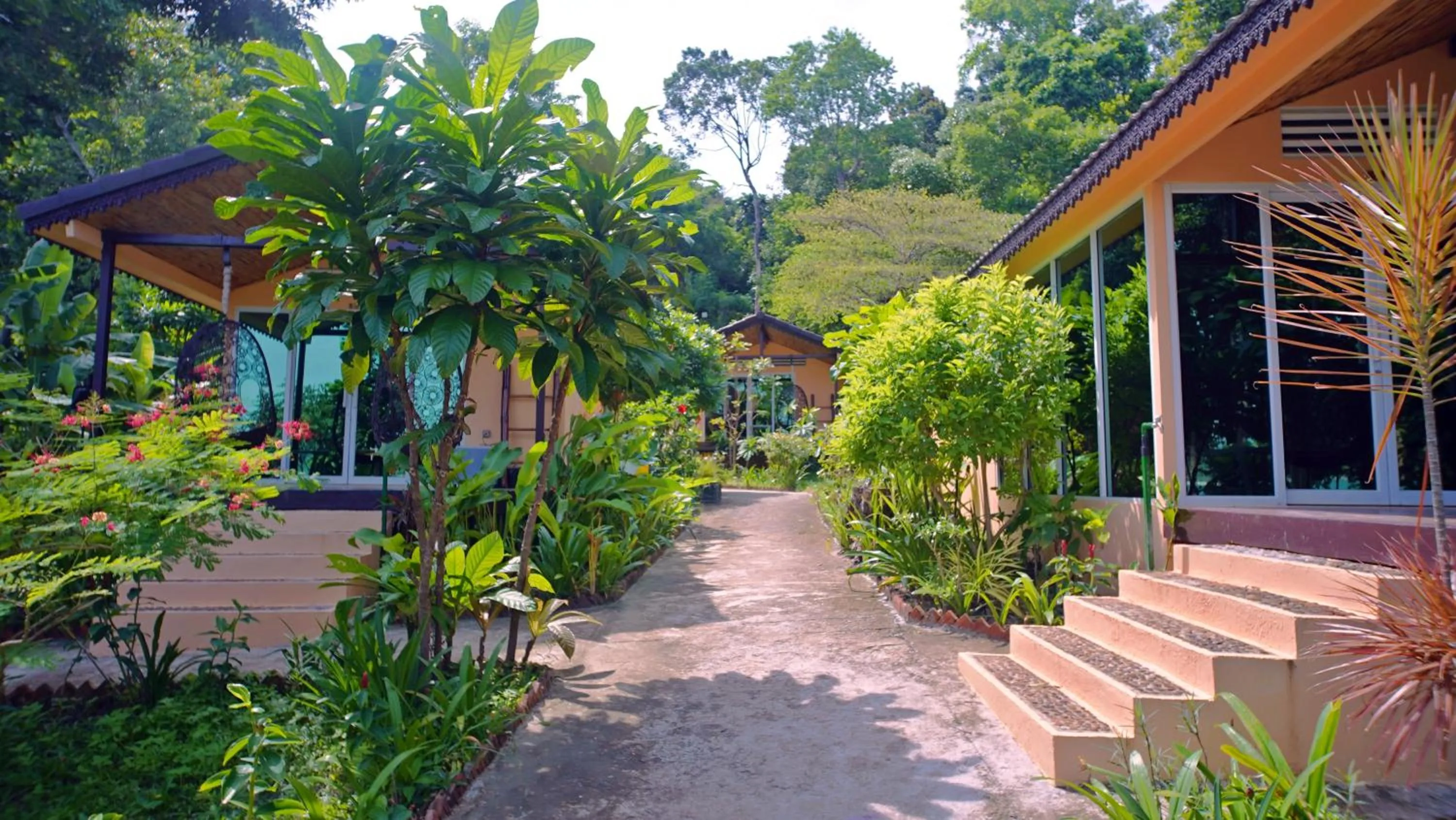Facade/entrance in Samloem Laguna Resort