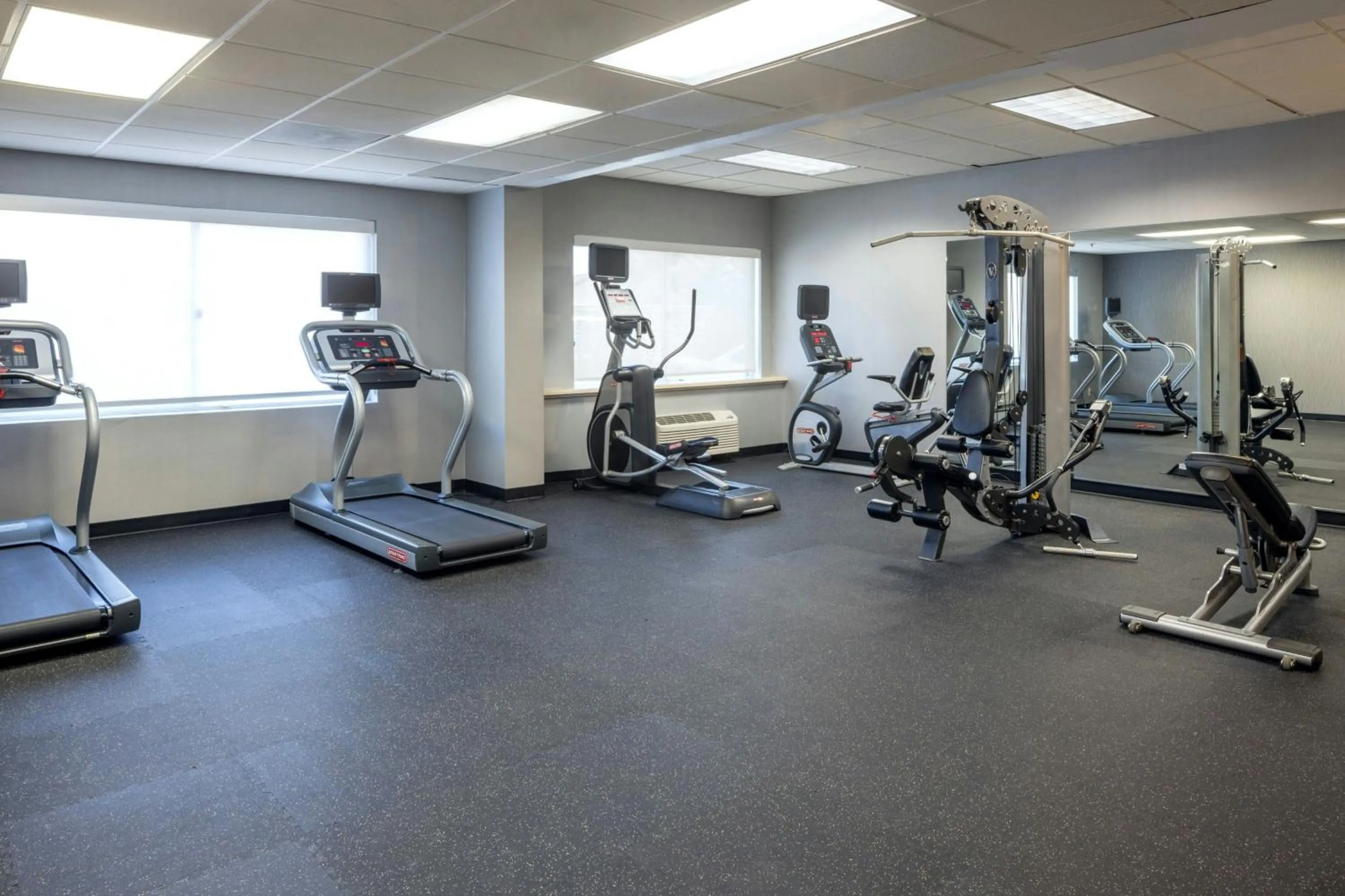 Fitness centre/facilities in Courtyard by Marriott Baldwin Park