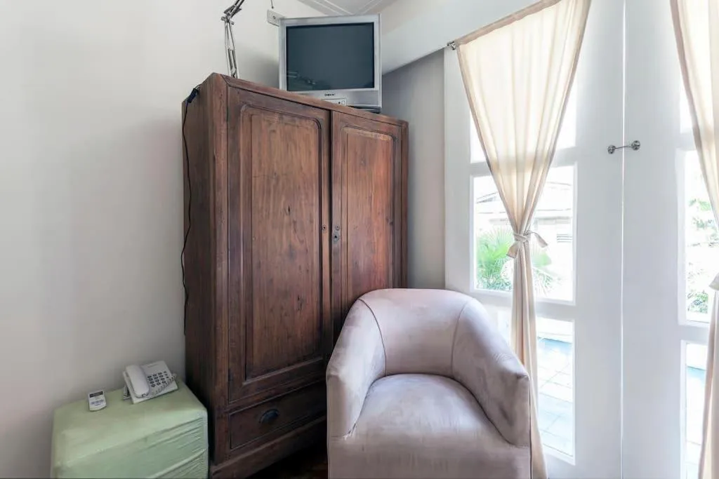 Charming La Casita Mercedes, 5Br and 5TB for Family and Friends Staycation- Read Listing Info