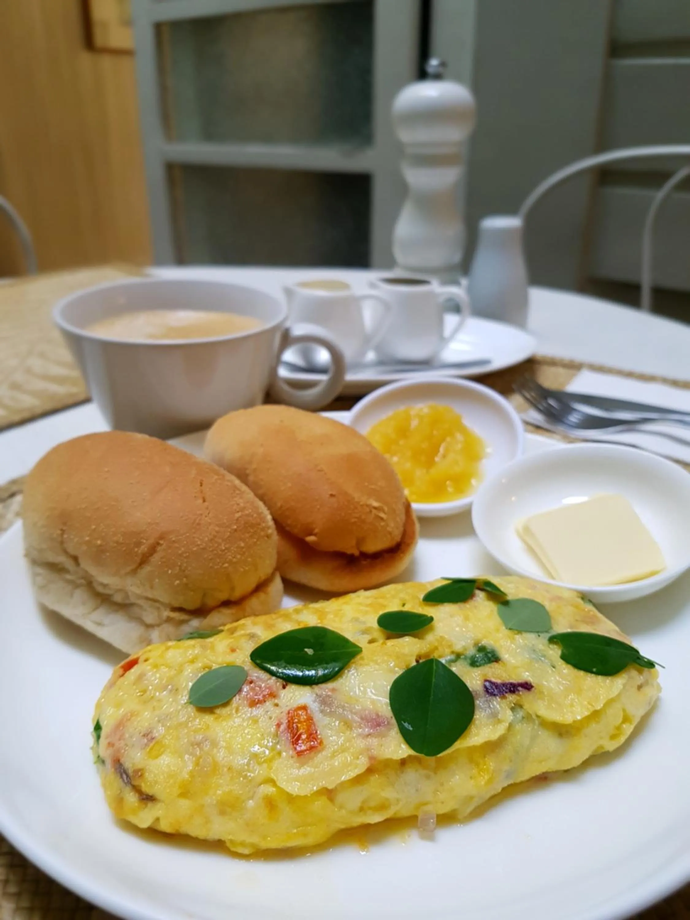 Breakfast in Charming La Casita Mercedes, 5Br and 5TB for Family and Friends Staycation- Read Listing Info