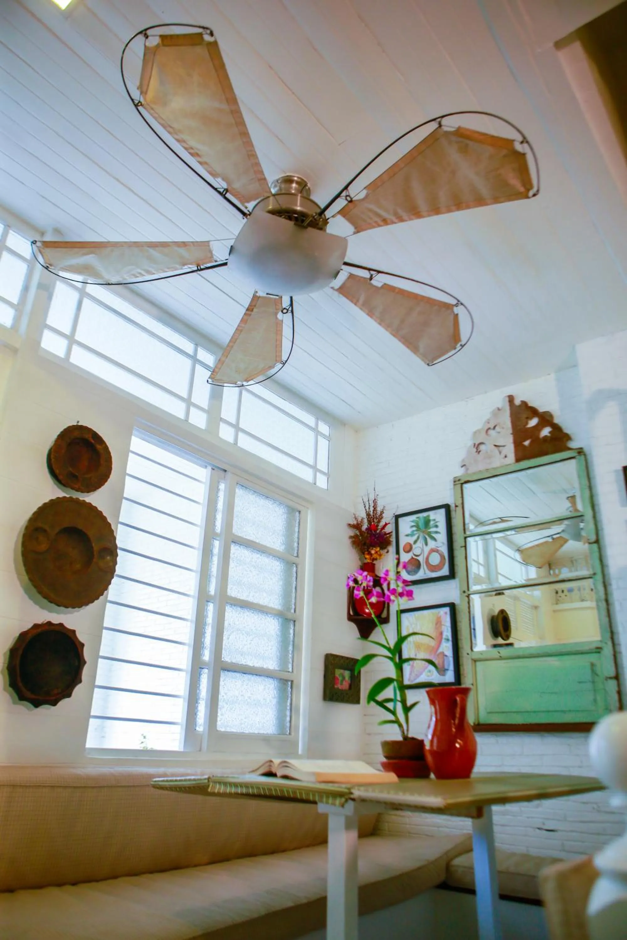 Charming La Casita Mercedes, 5Br and 5TB for Family and Friends Staycation- Read Listing Info