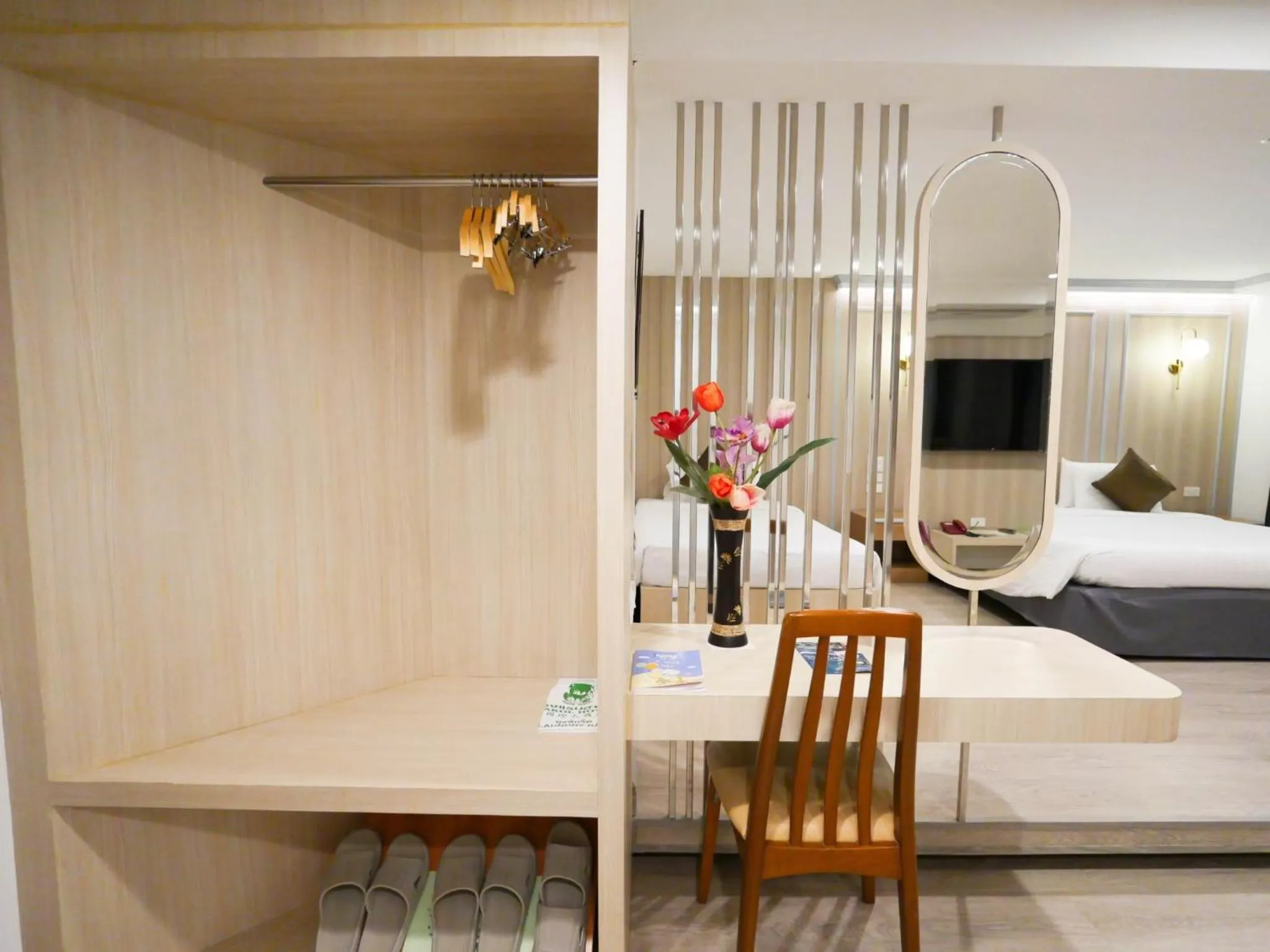 hair dresser in Sakol Hotel