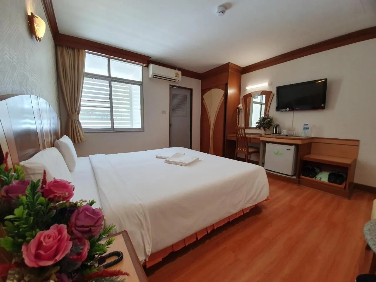 Bedroom in Sakol Hotel