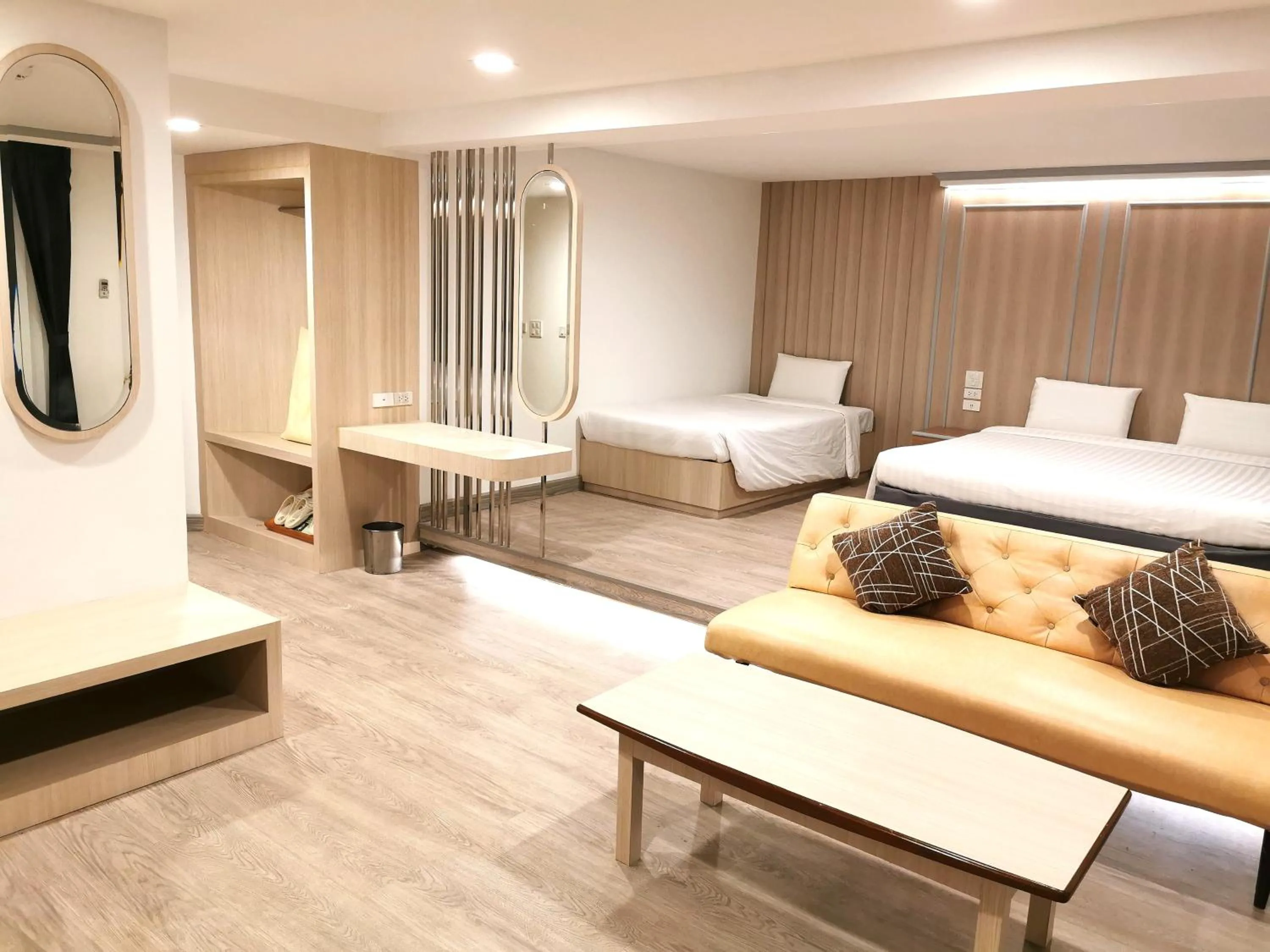 Living room in Sakol Hotel