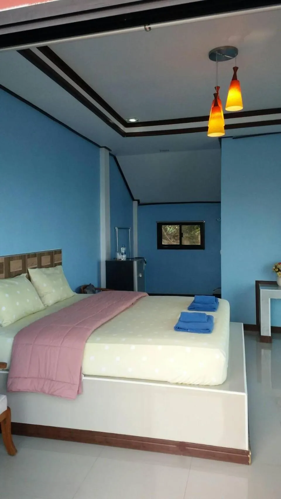 Bed in Ocean View Resort - Koh Sichang