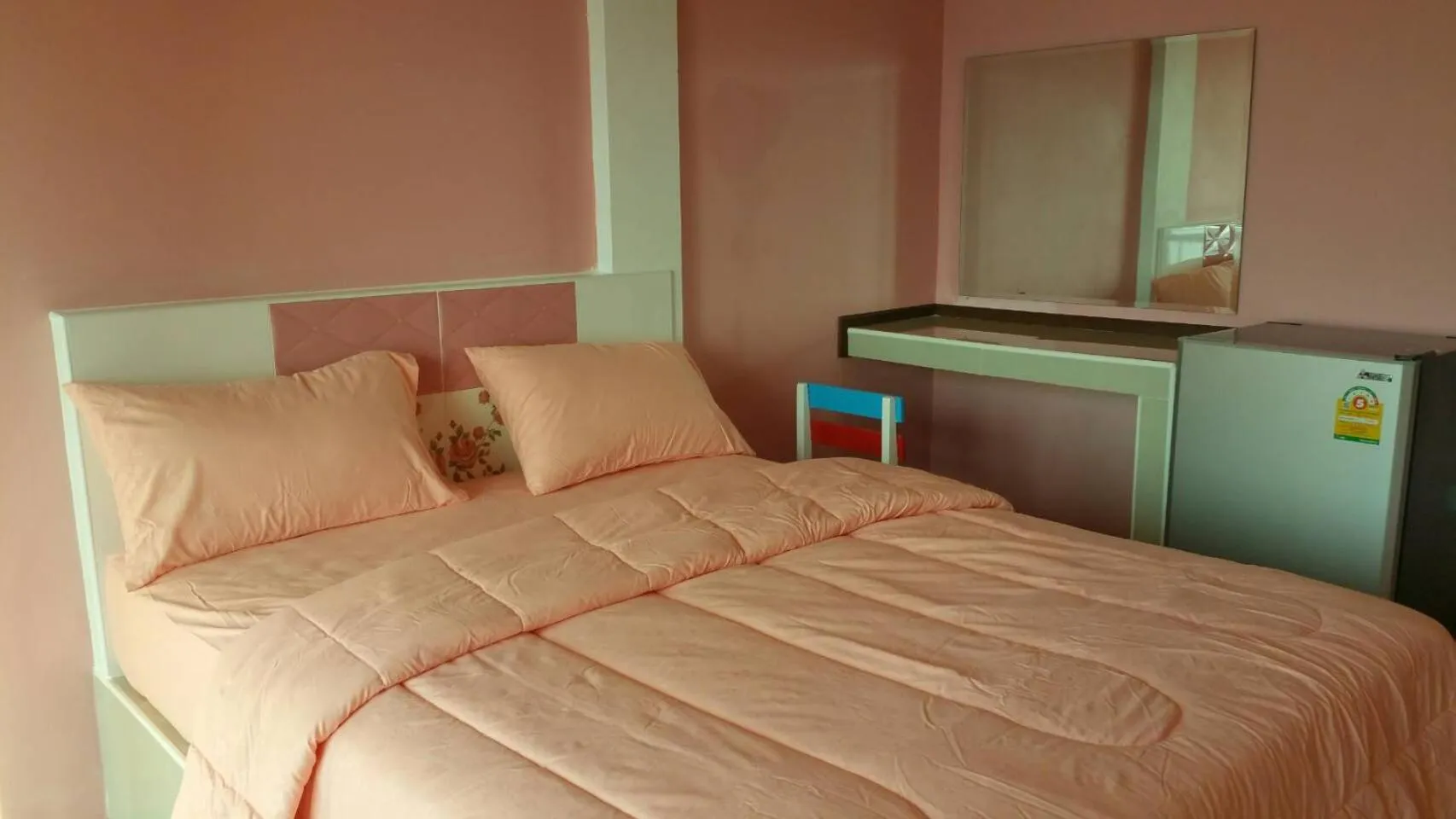 Bed in Ocean View Resort - Koh Sichang