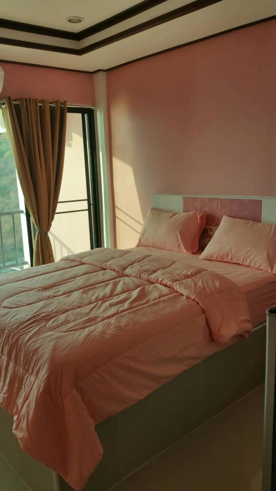 Bed in Ocean View Resort - Koh Sichang