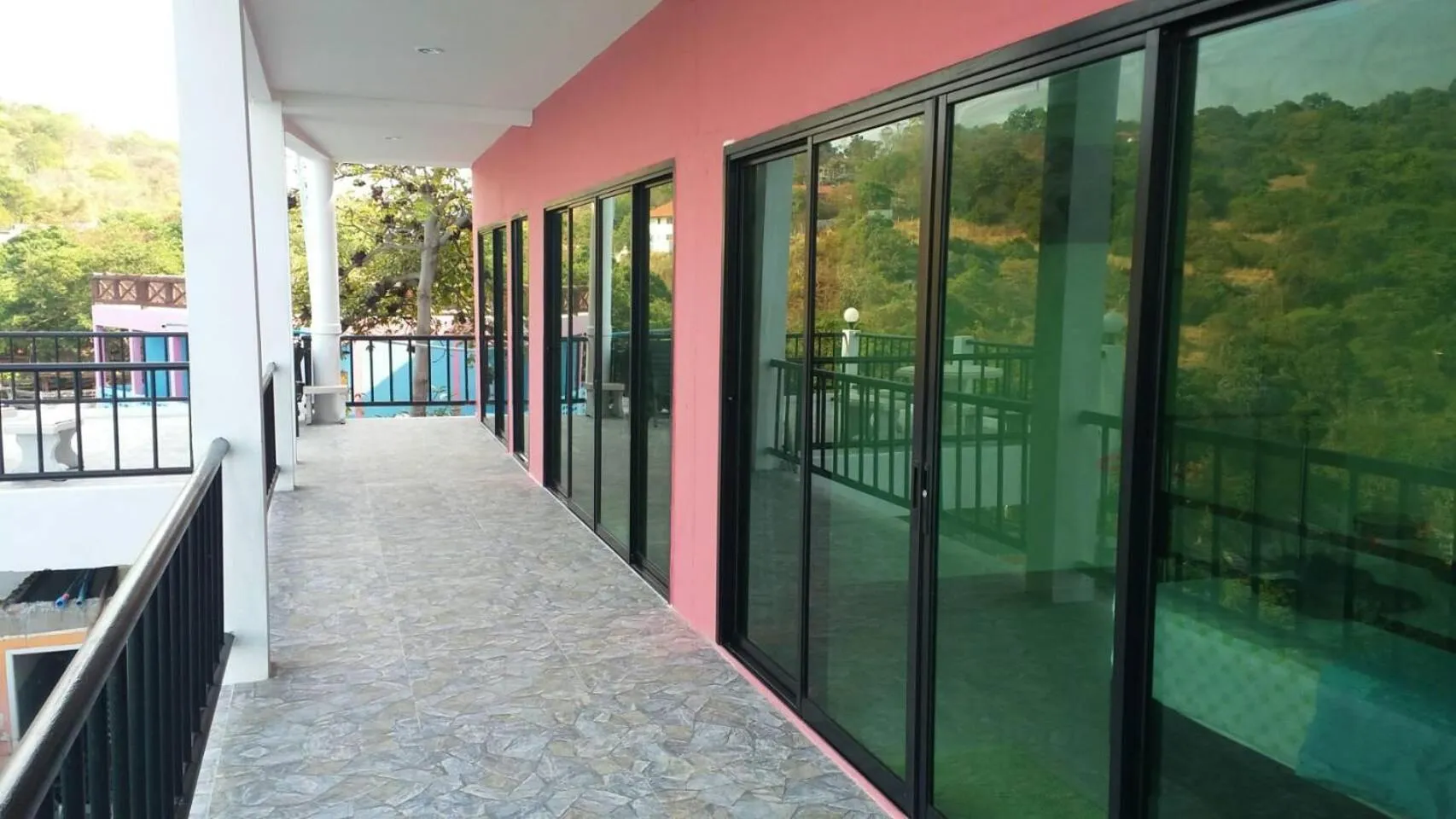 Ocean View Resort - Koh Sichang