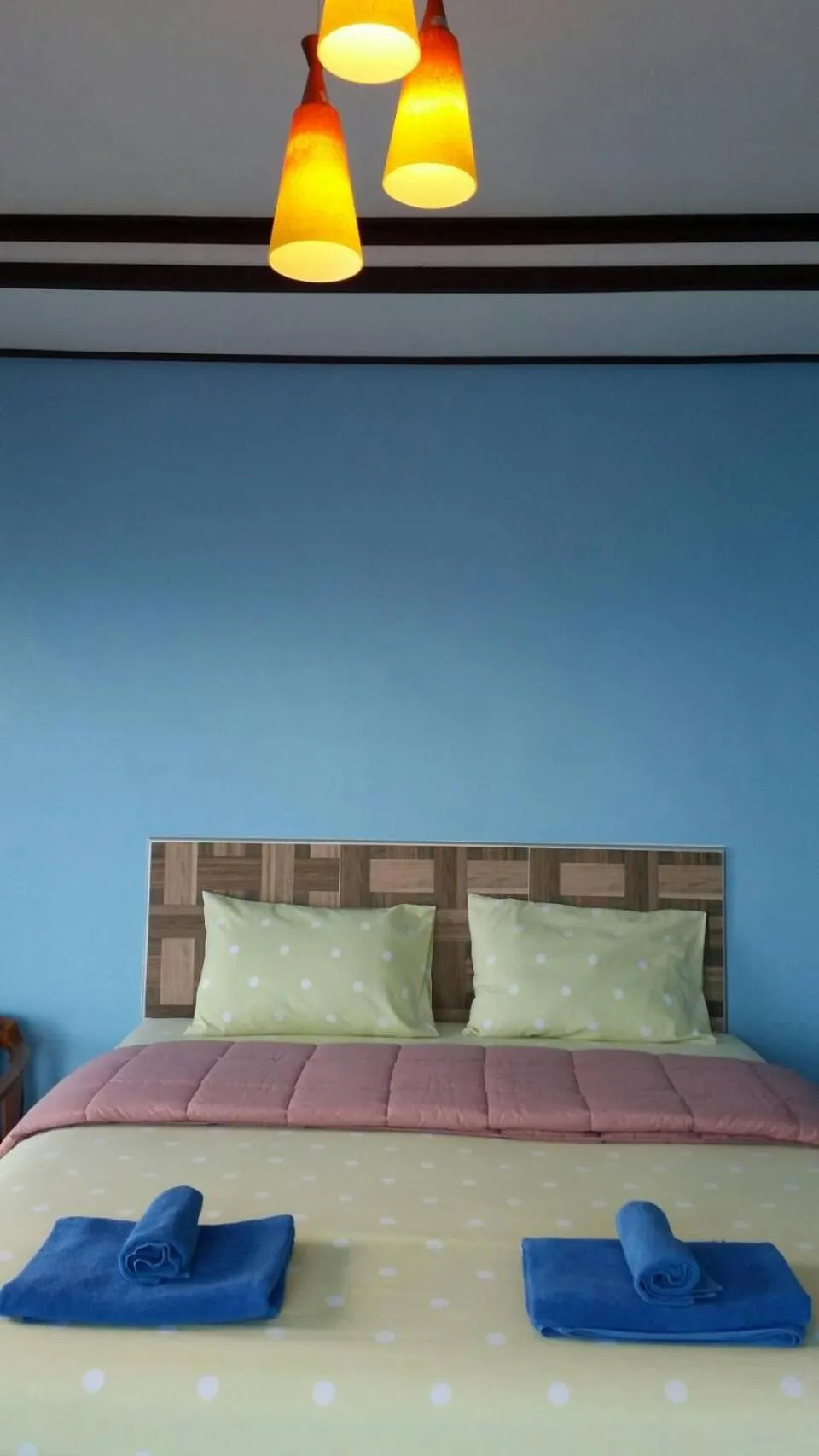 Bed in Ocean View Resort - Koh Sichang