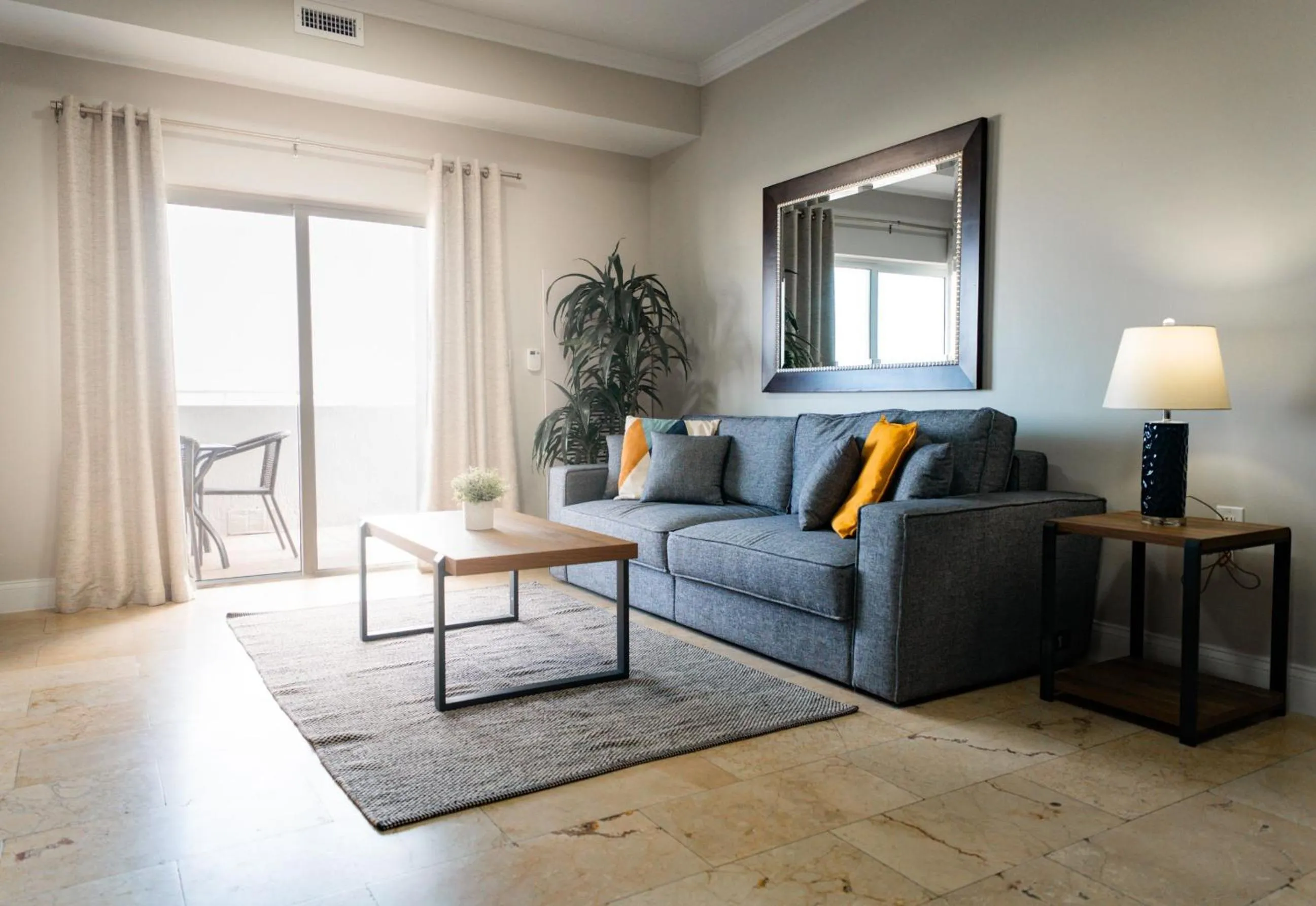 Living room in Nuvo Suites Hotel - Miami Doral