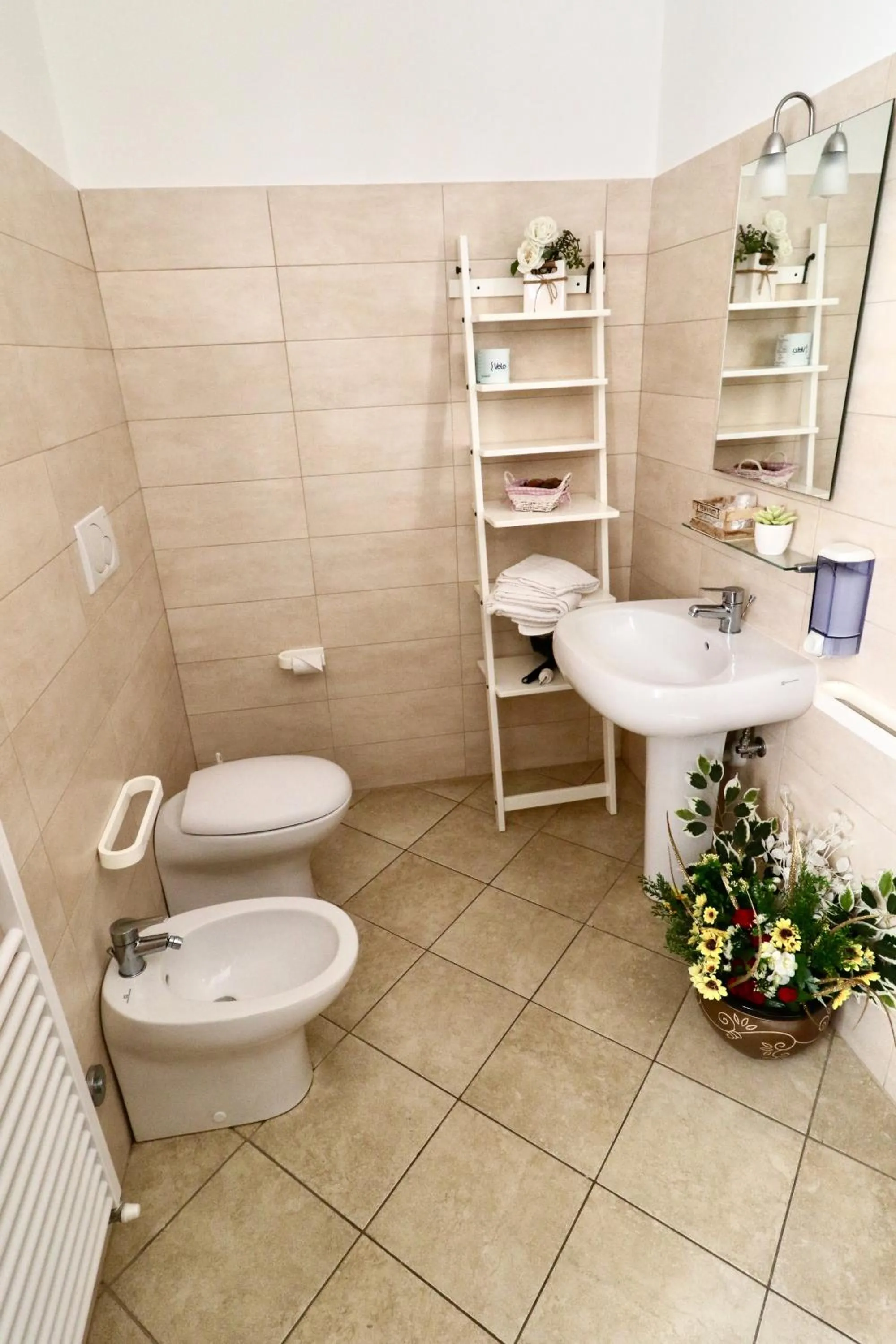 Shower in Casa Pellis