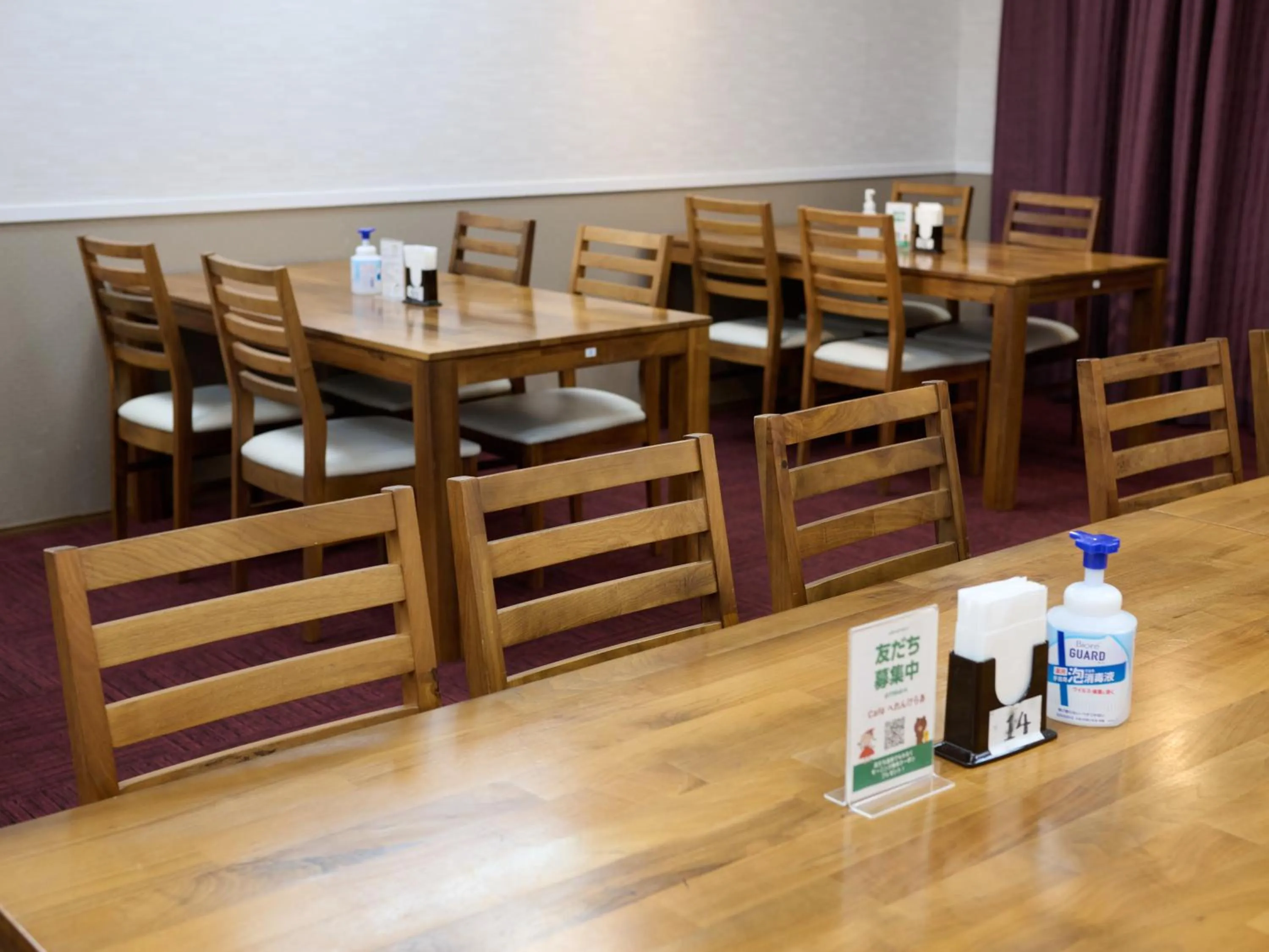 Restaurant/places to eat in Okasan Hotel