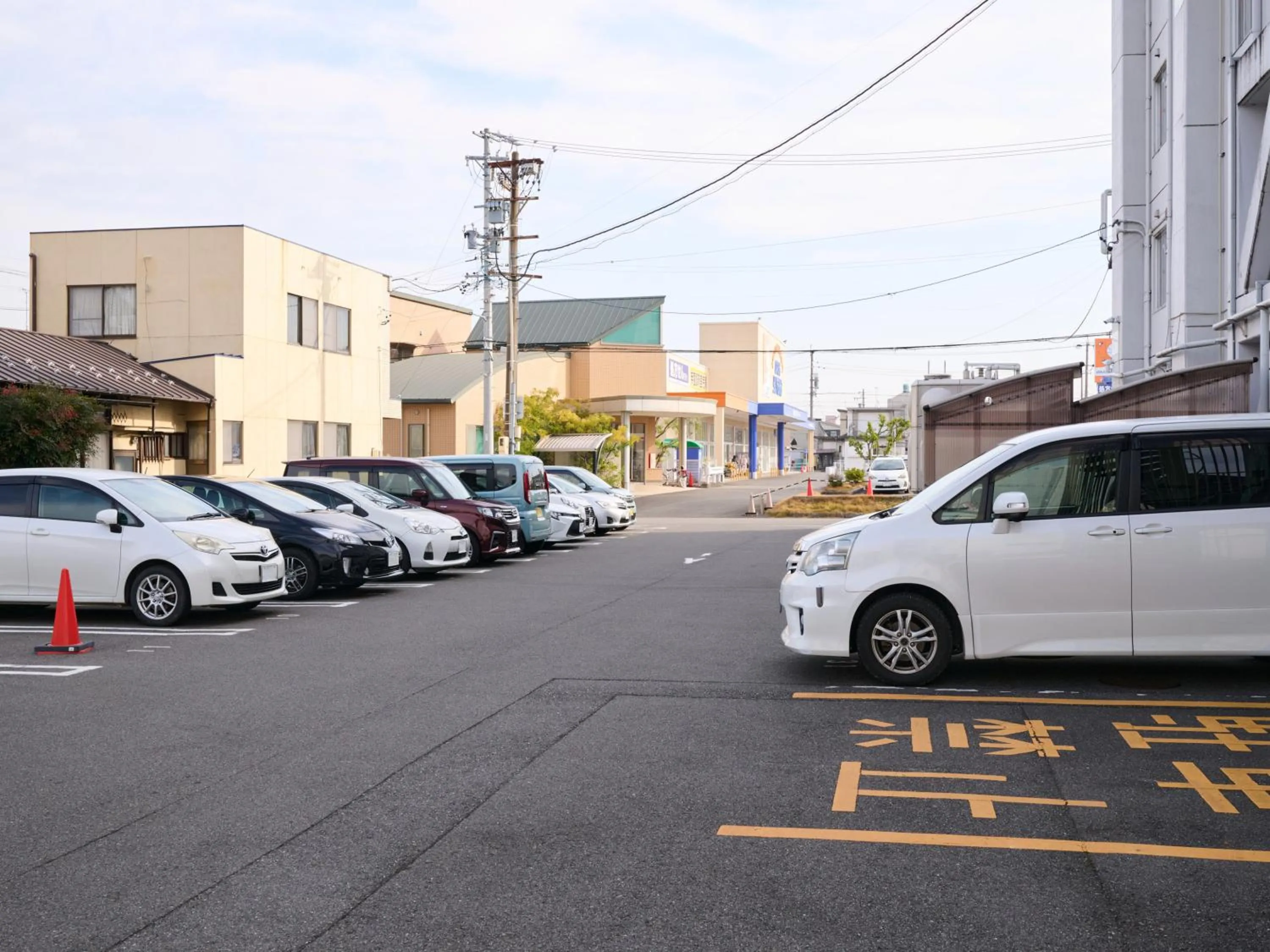 Parking in Okasan Hotel
