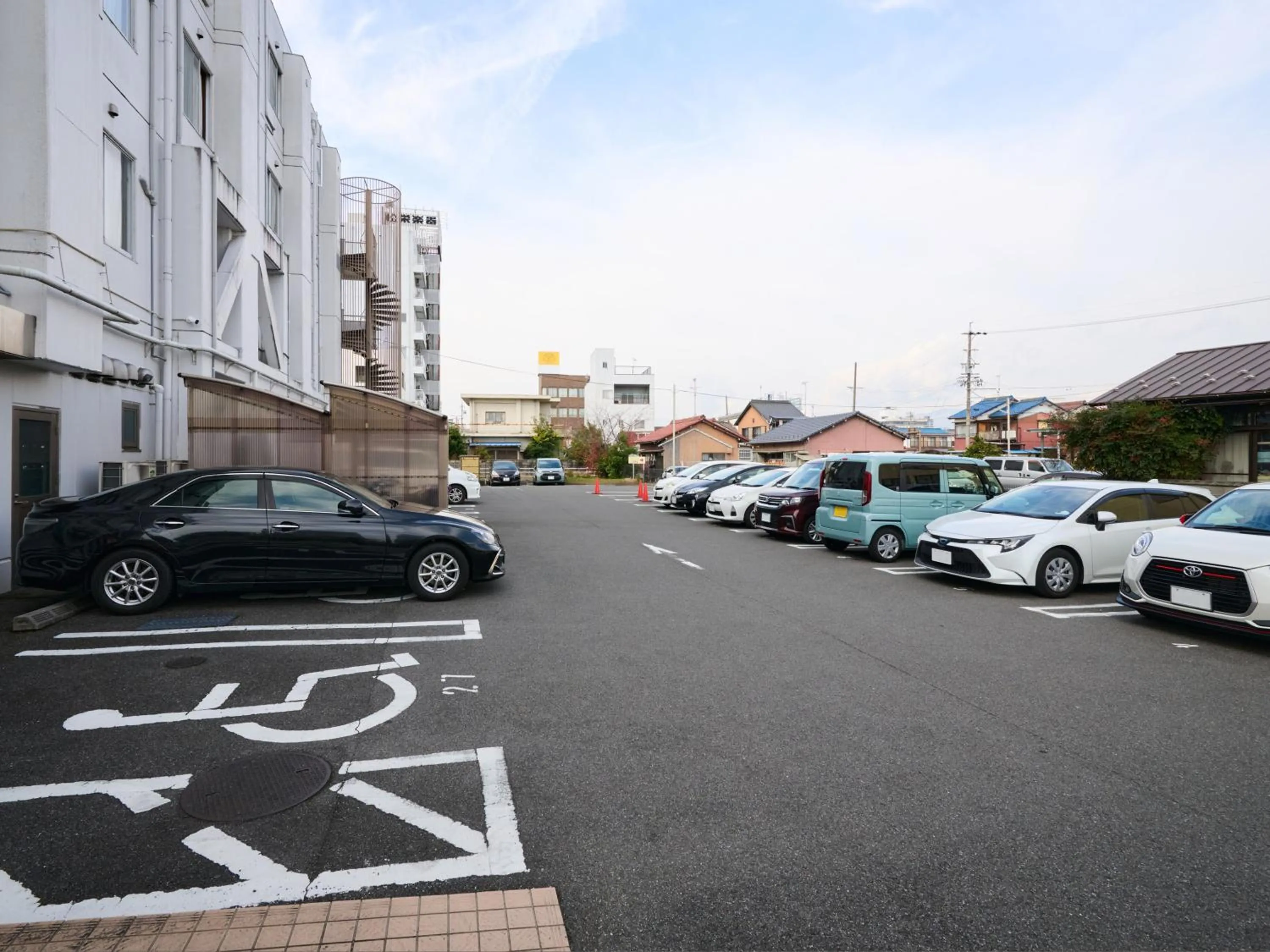 Parking in Okasan Hotel