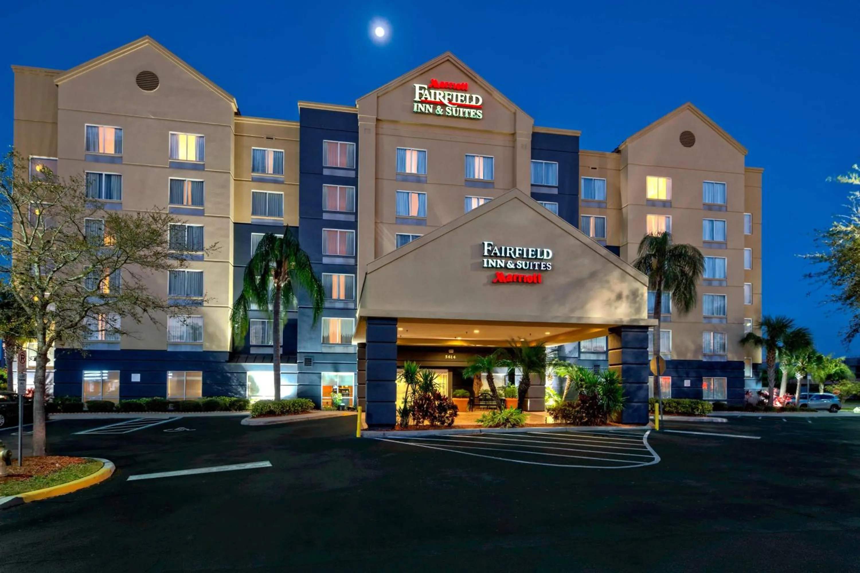 Property building in Fairfield Inn and Suites by Marriott Orlando Near Universal Orlando