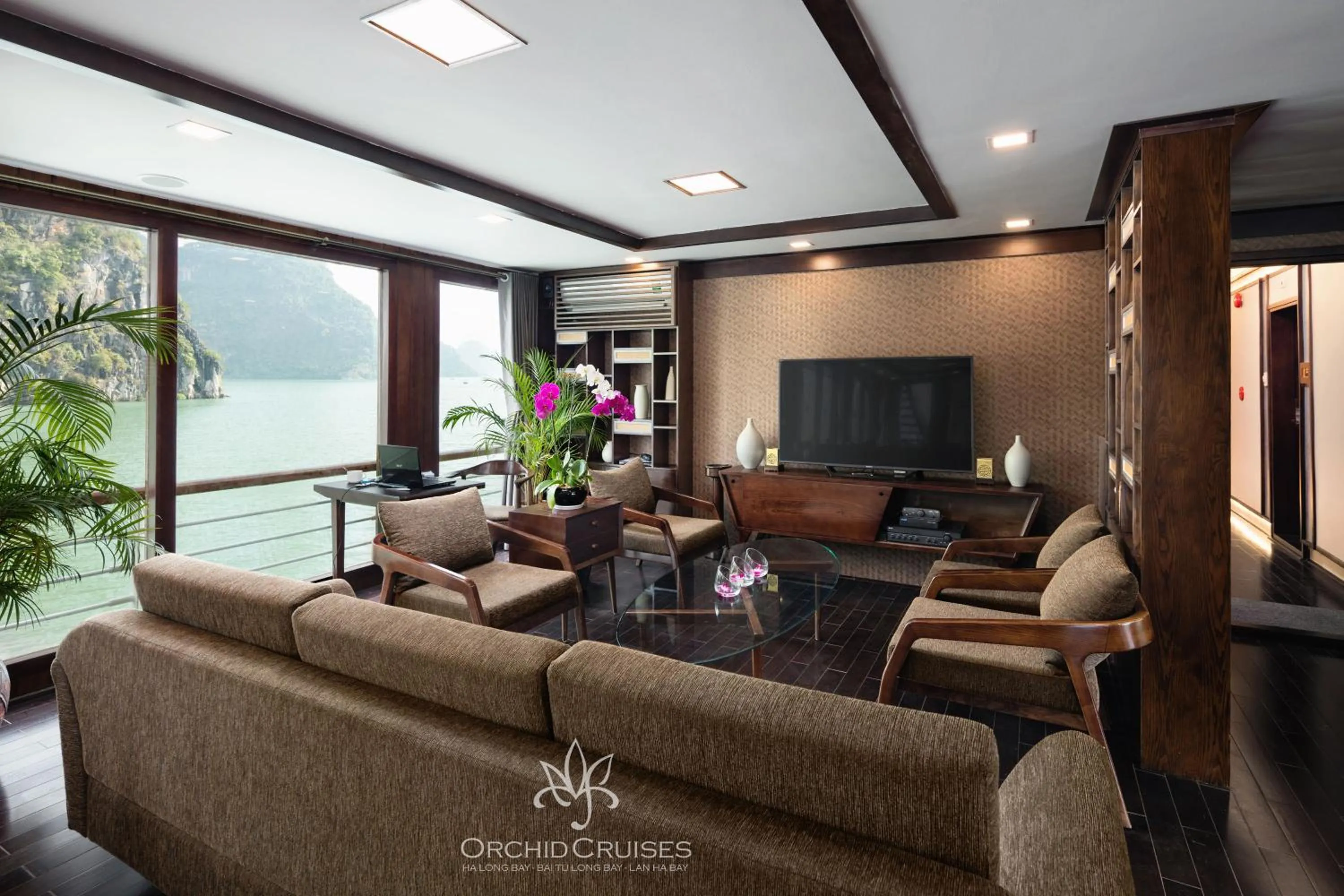 Restaurant/places to eat in Orchid Classic Cruise