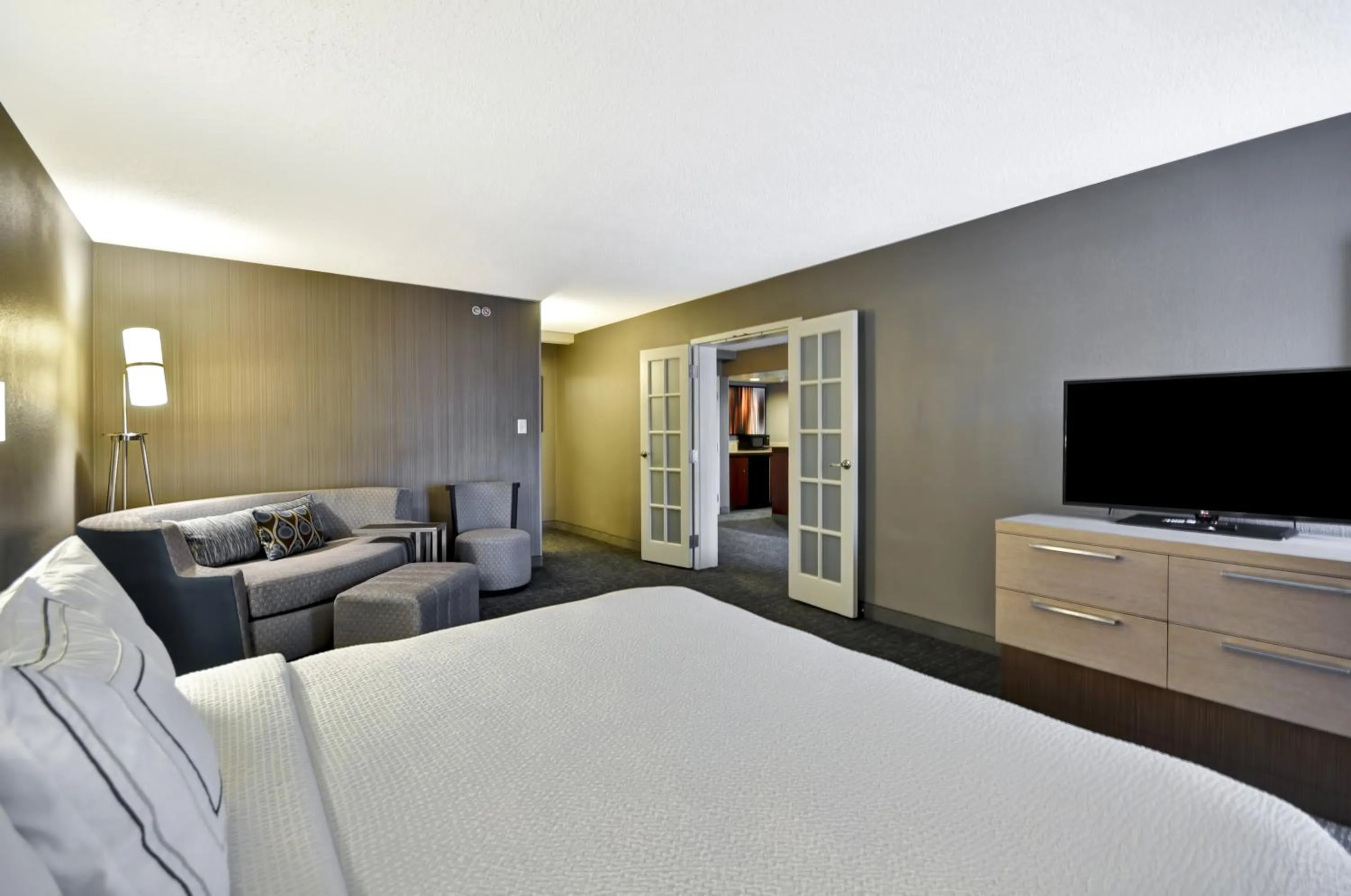 Bed in Courtyard Houston I-10 West/Energy Corridor