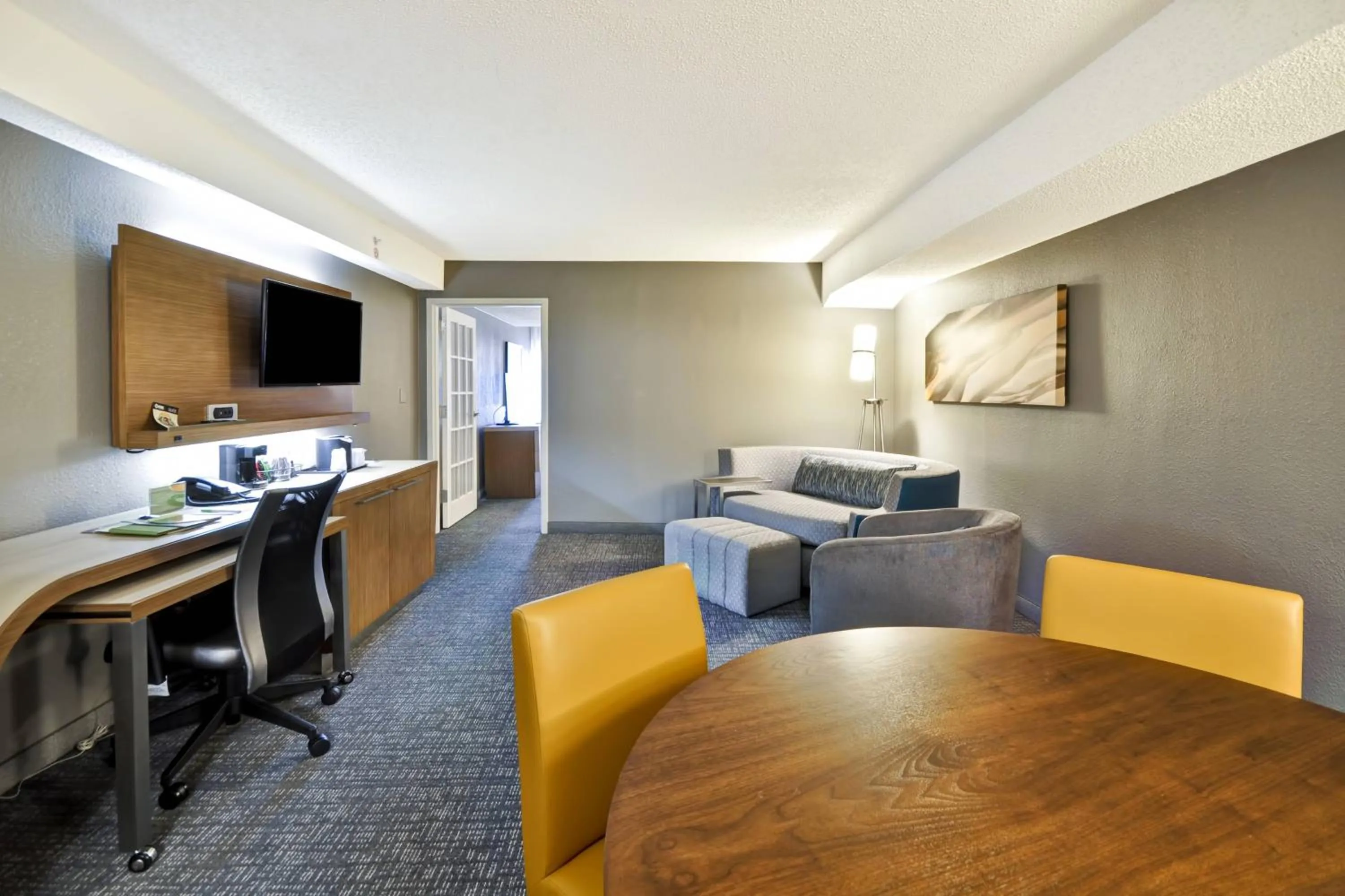 Living room in Courtyard Houston I-10 West/Energy Corridor