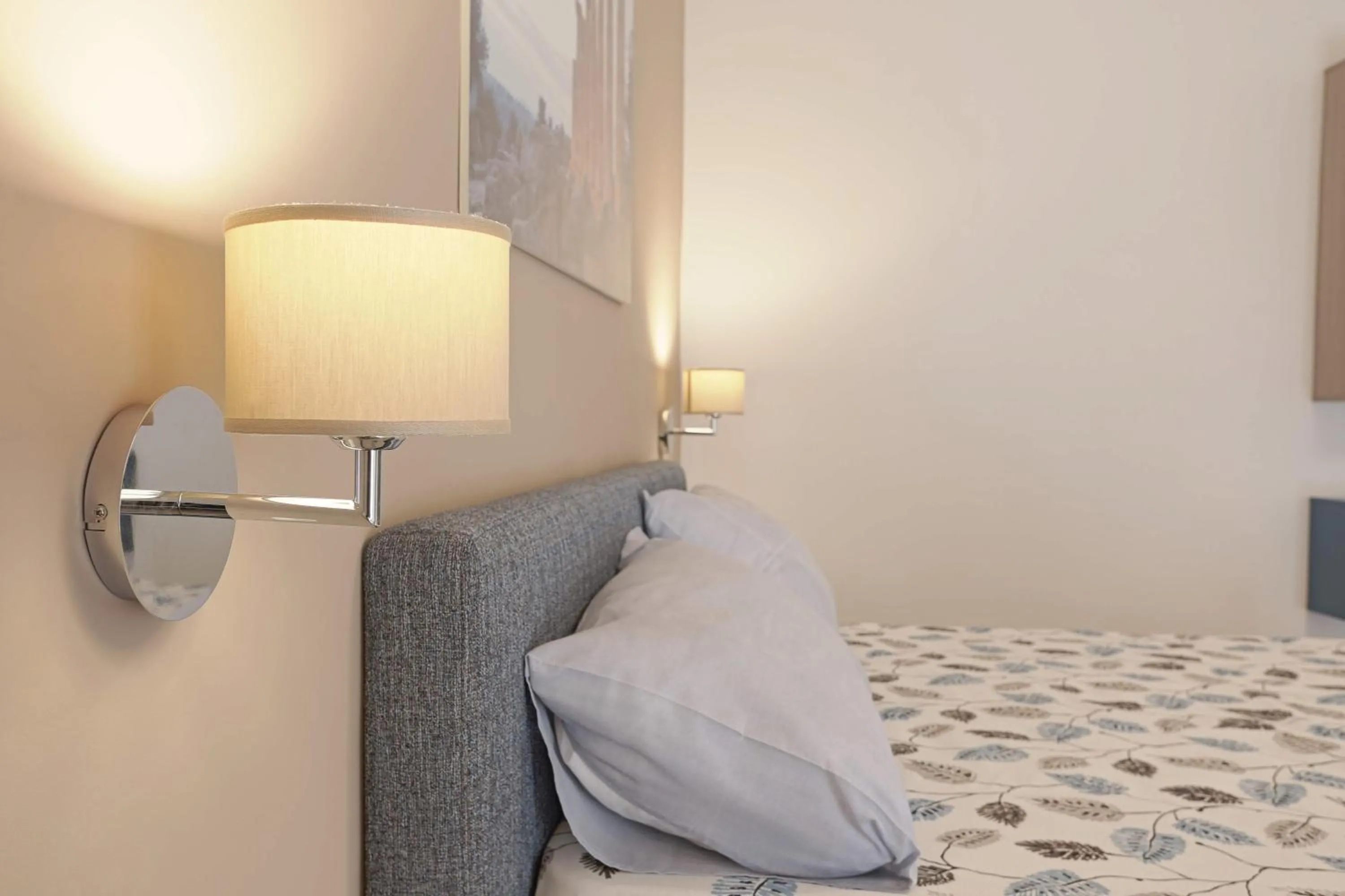 Decorative detail, Bed in Le Maioliche