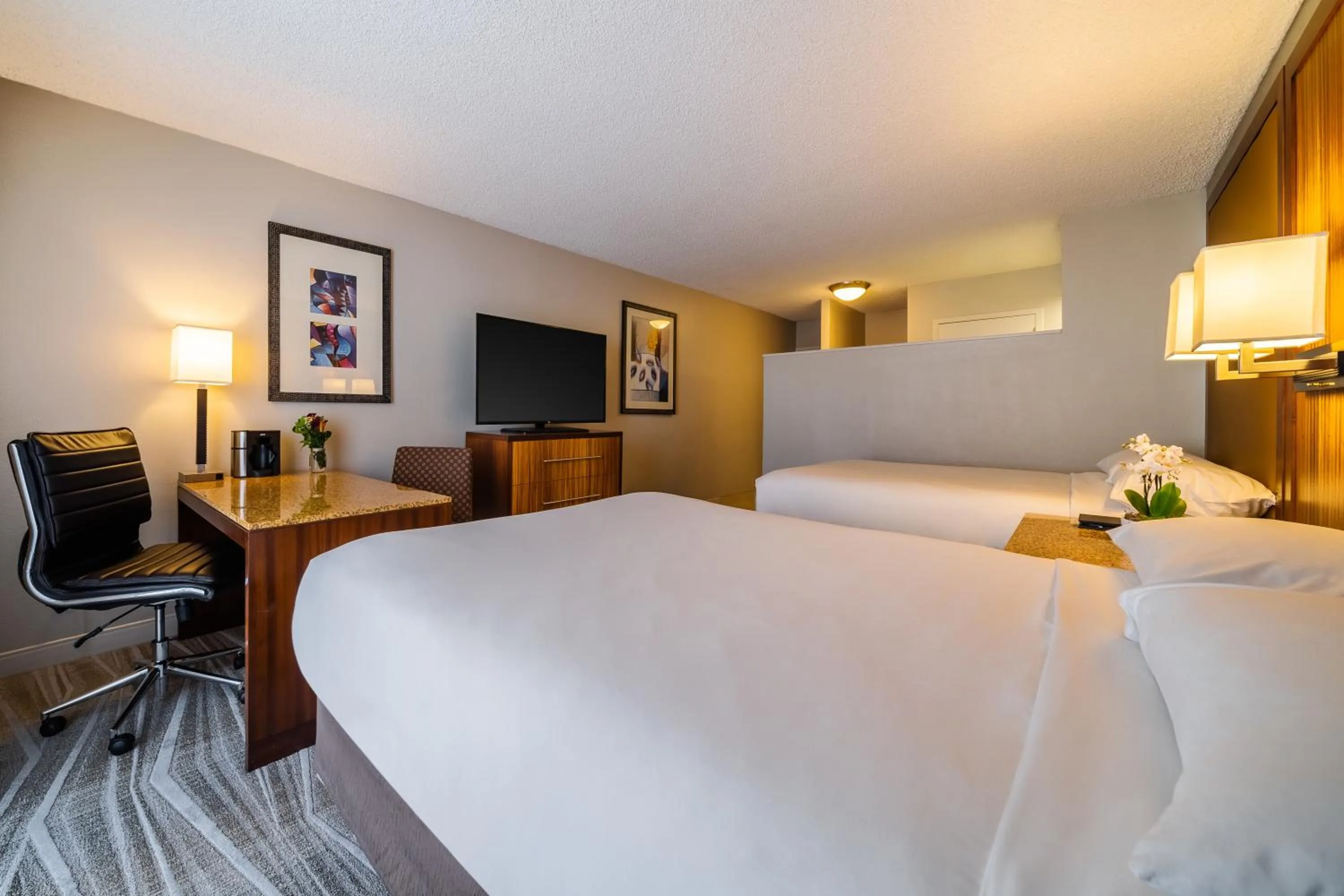 People, Bed in Hyatt Regency Miami