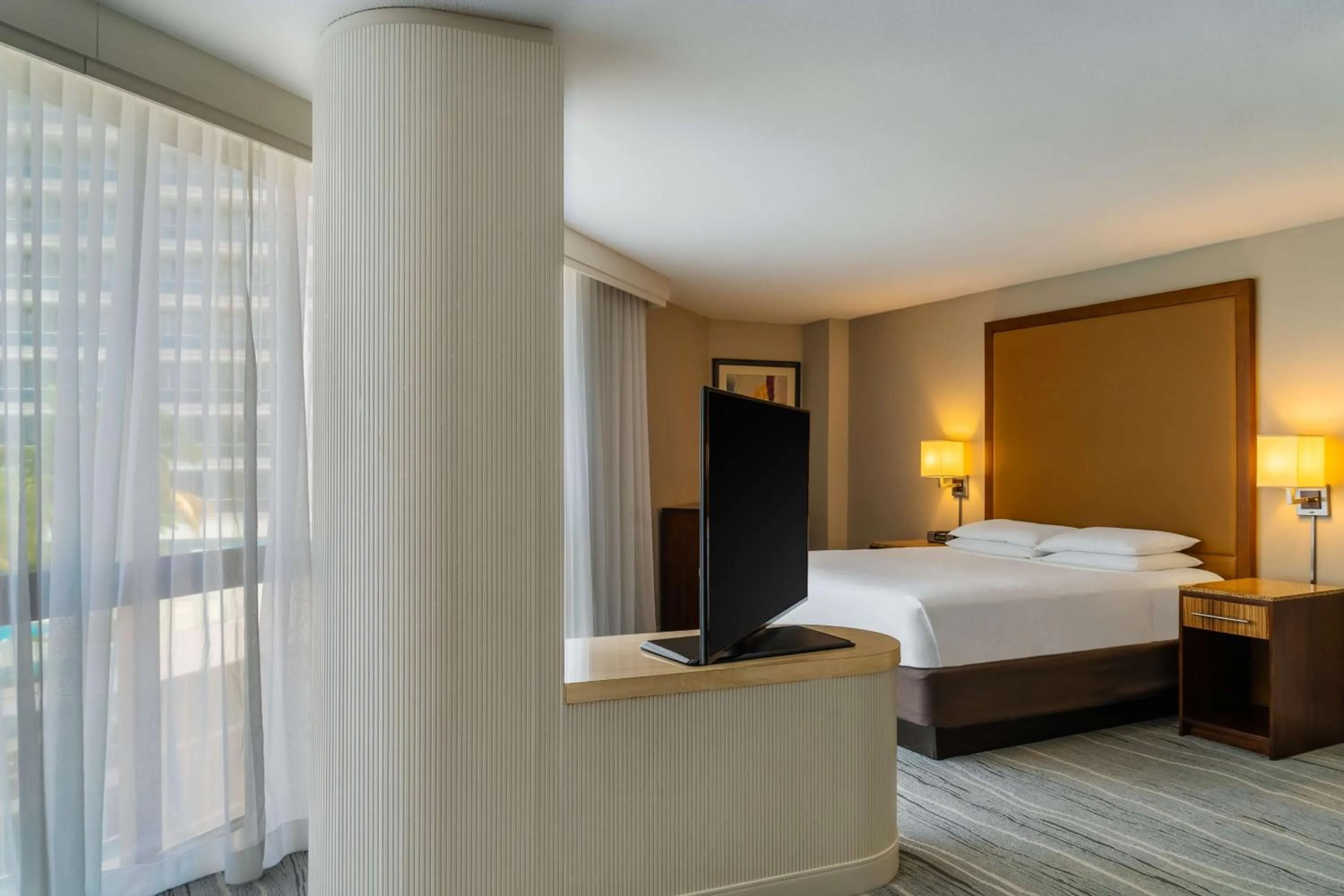 Photo of the whole room, Bed in Hyatt Regency Miami