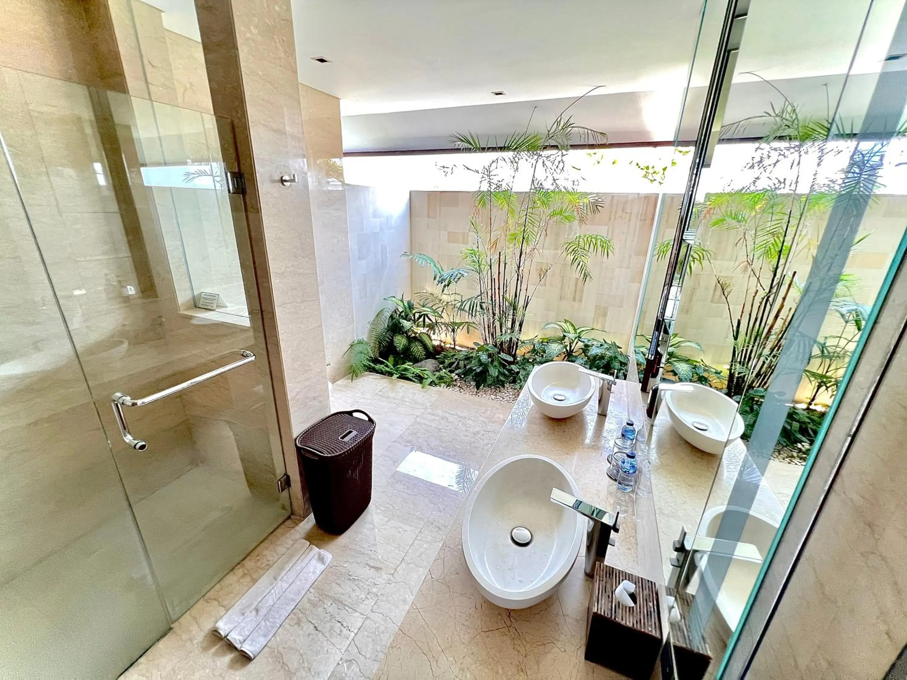 Shower in Villa Meliya