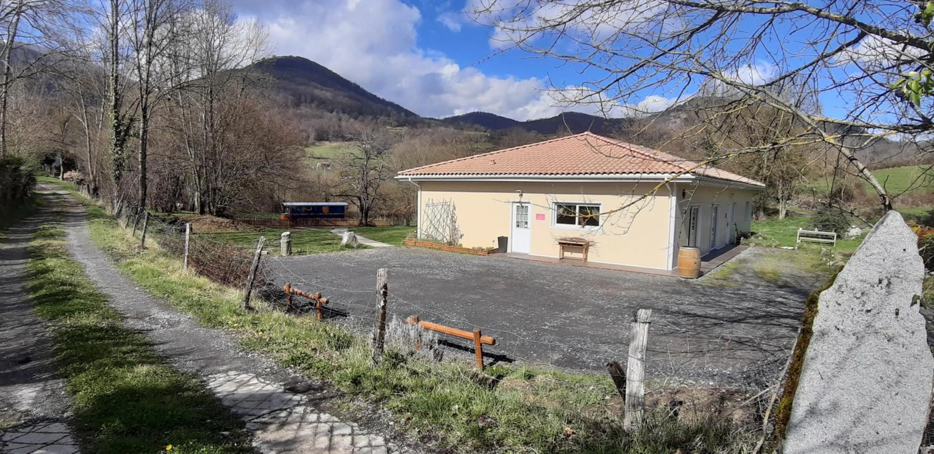Street view in Du Coté de Lacoume